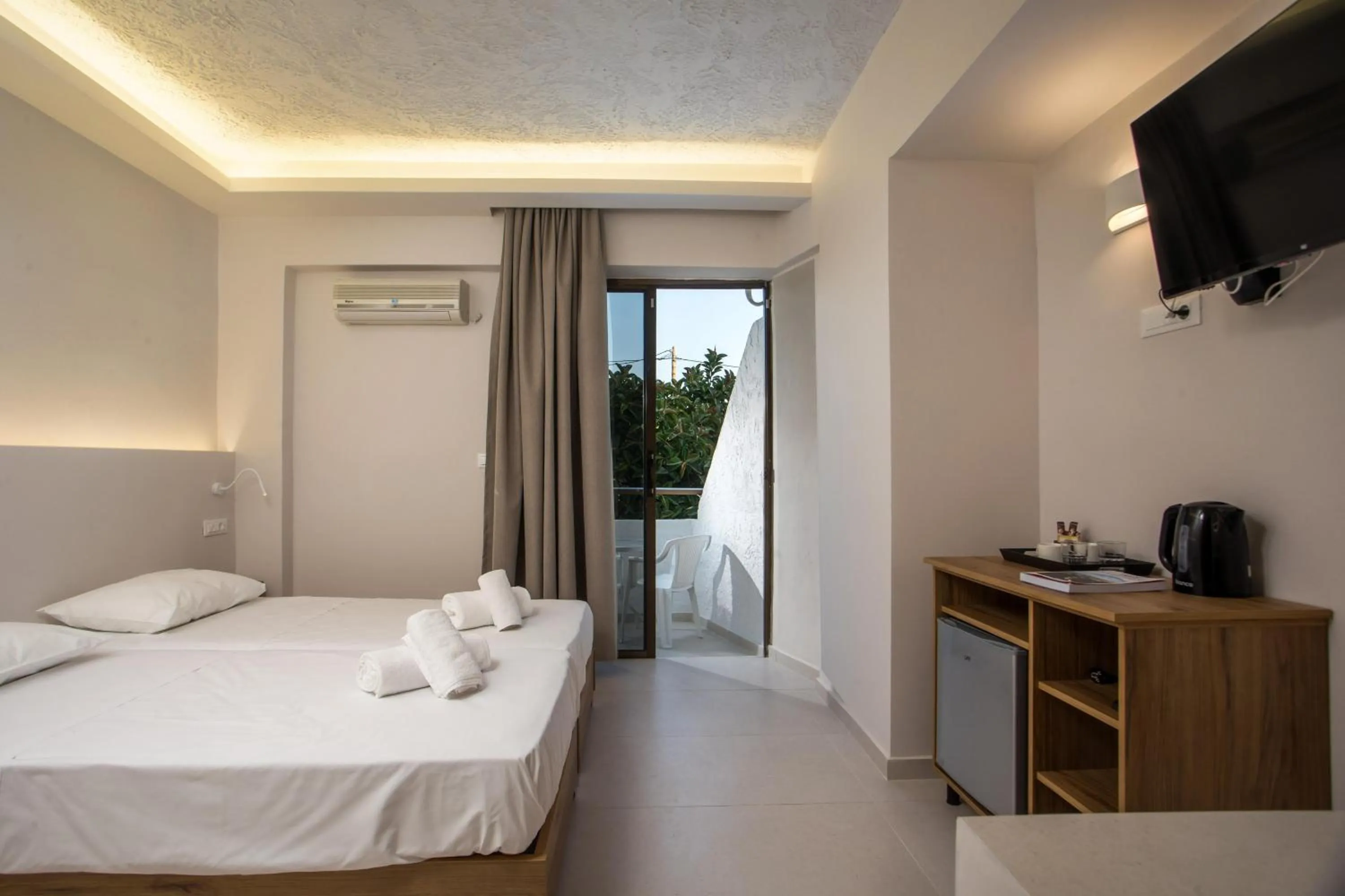 Photo of the whole room in Nikos BnB