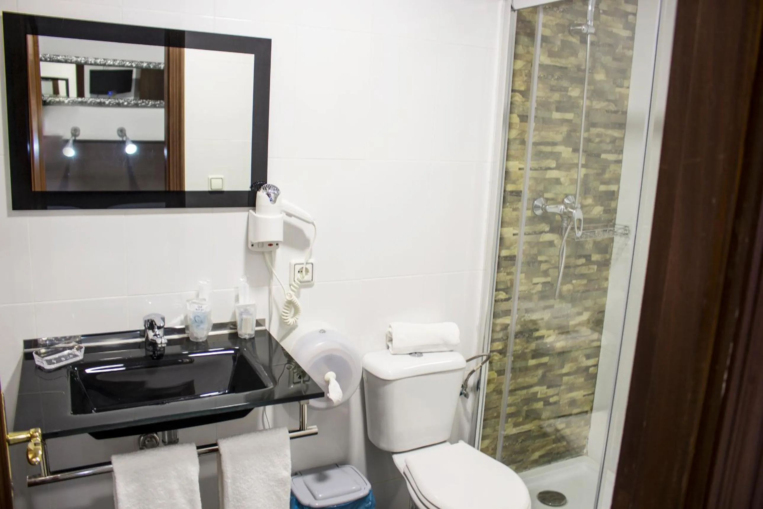 Bathroom in La Casa de los Faroles