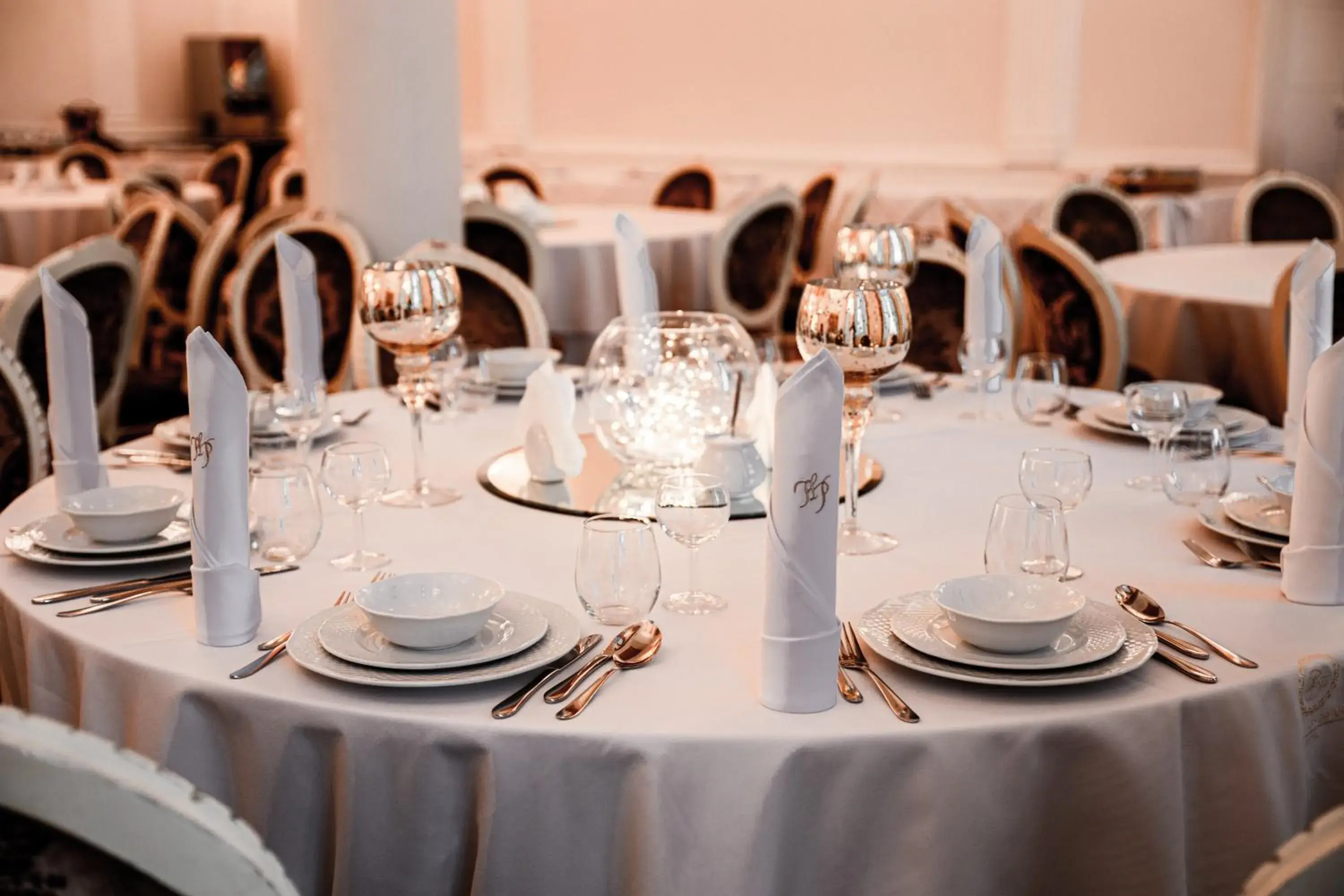 Restaurant/places to eat in Hotel Holiday Park Restaurant/places to eat in Hotel Holiday Park