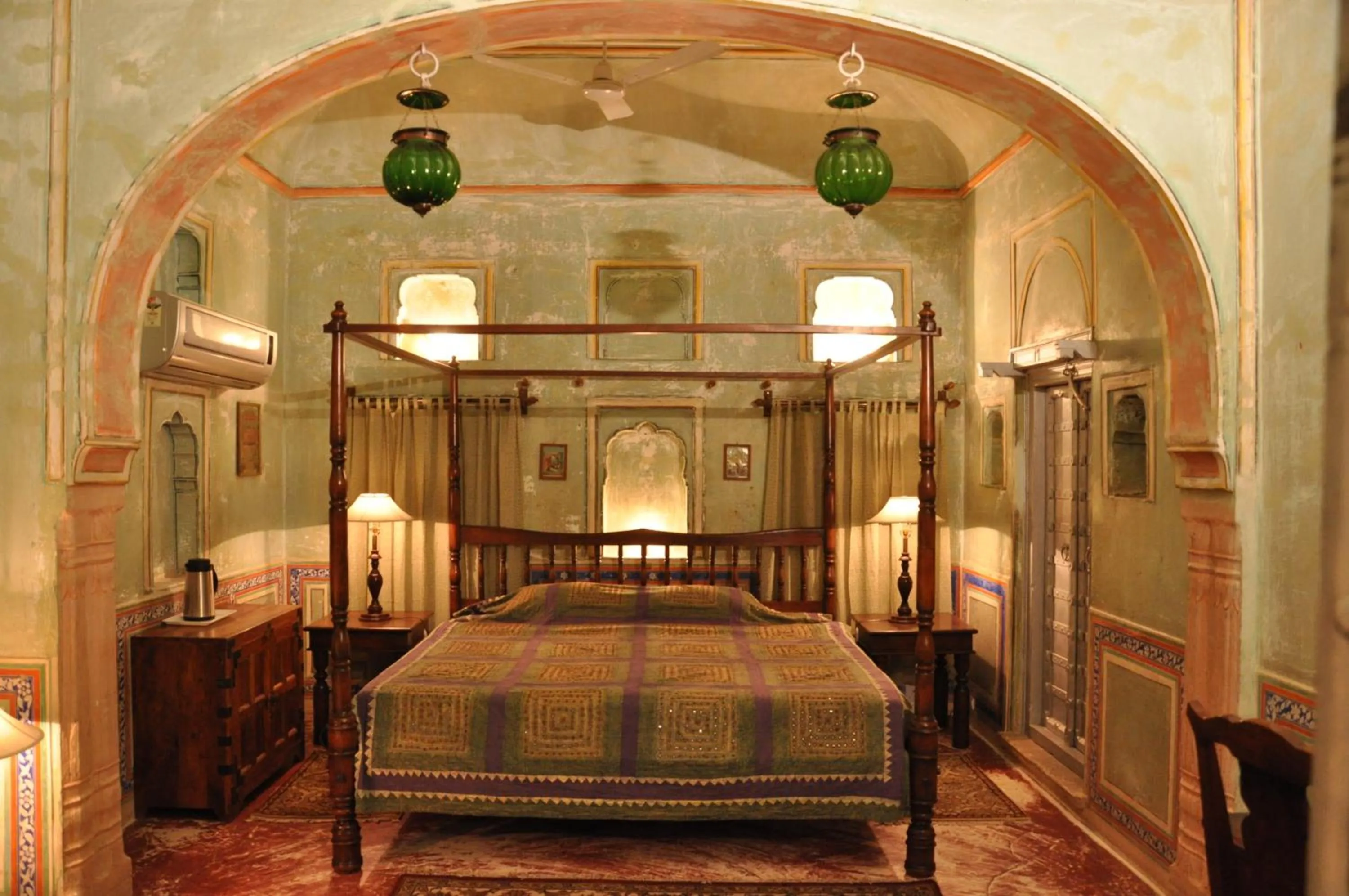 Bedroom, Bed in Hotel Chobdar Haveli