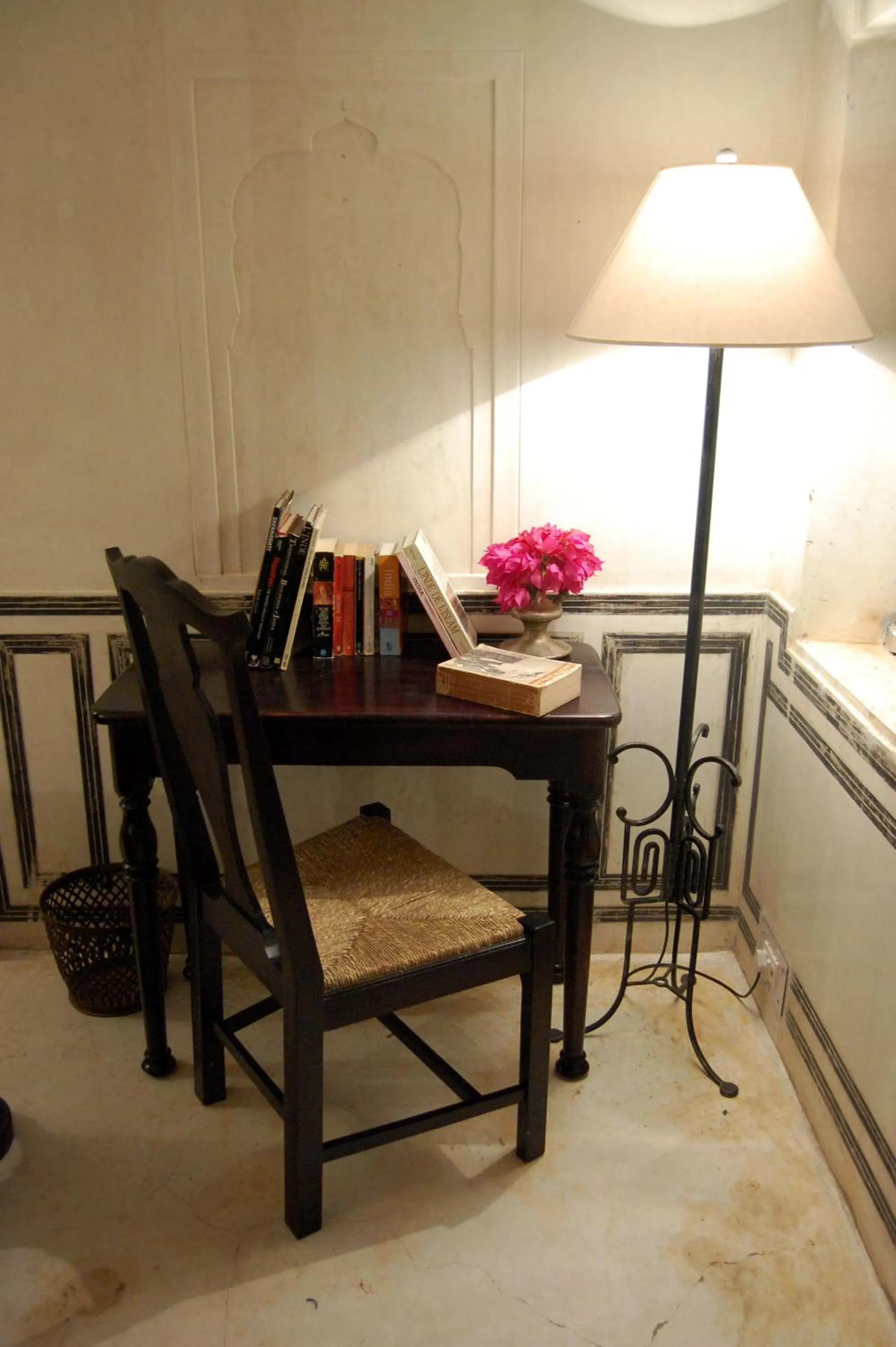 Seating area in Hotel Chobdar Haveli