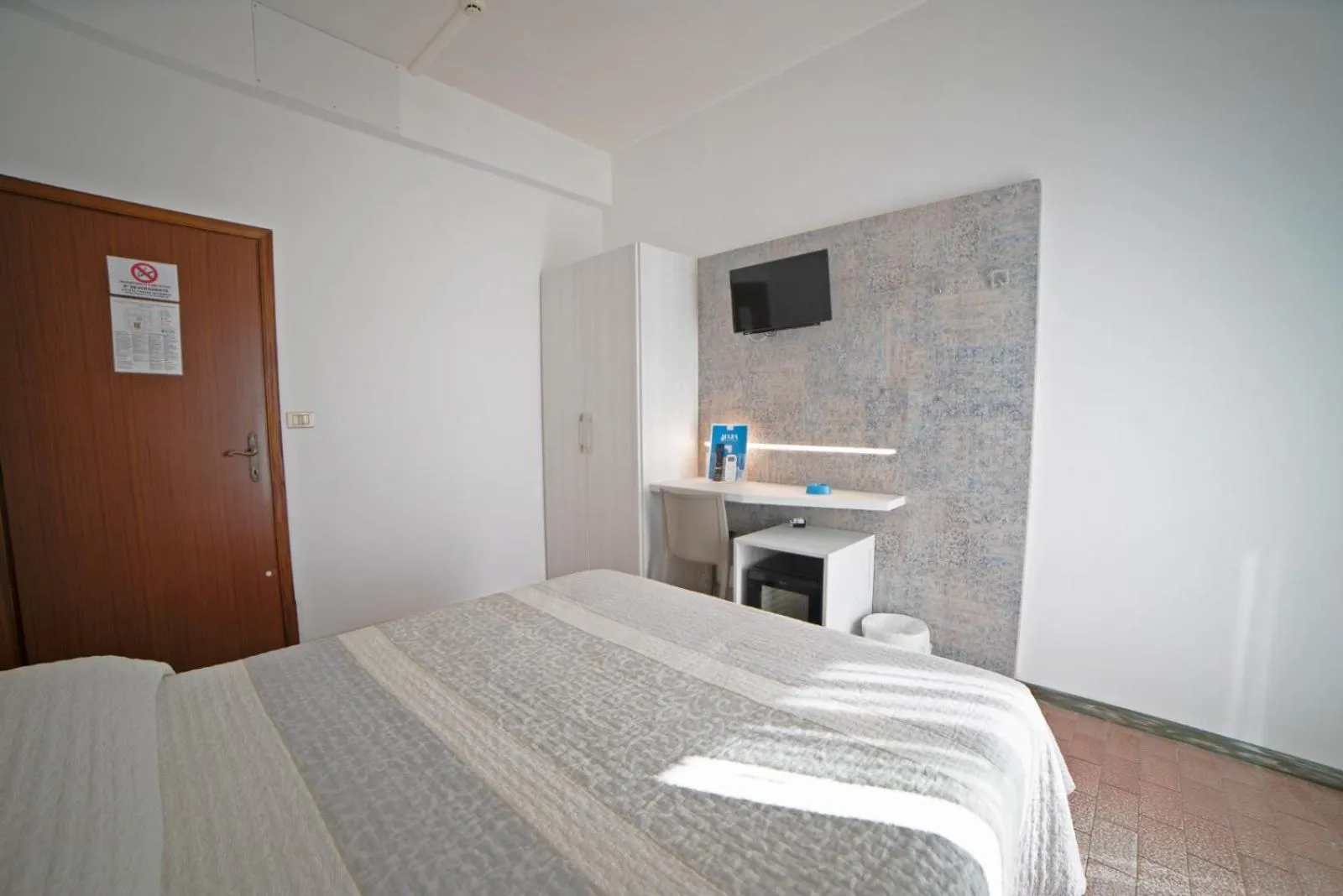 TV and multimedia, Bed in Hotel Mara