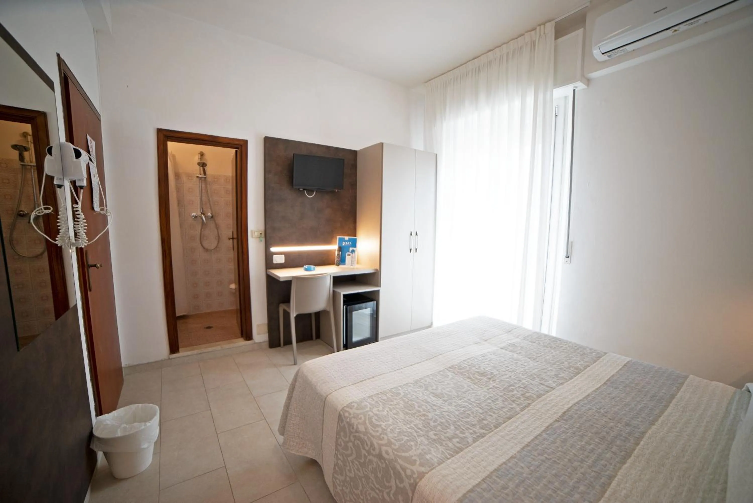 Photo of the whole room, Bed in Hotel Mara