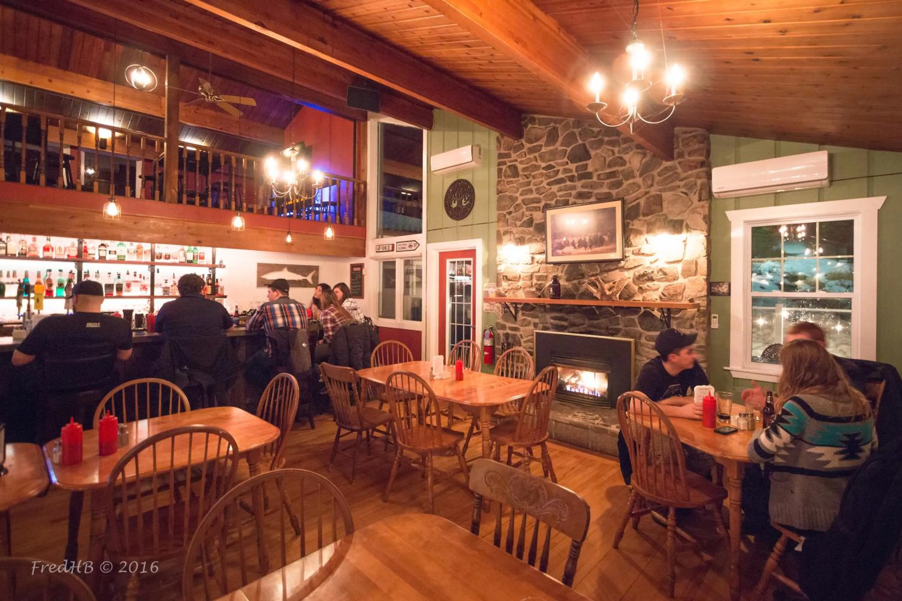 Restaurant/places to eat in The Iona Heights Inn