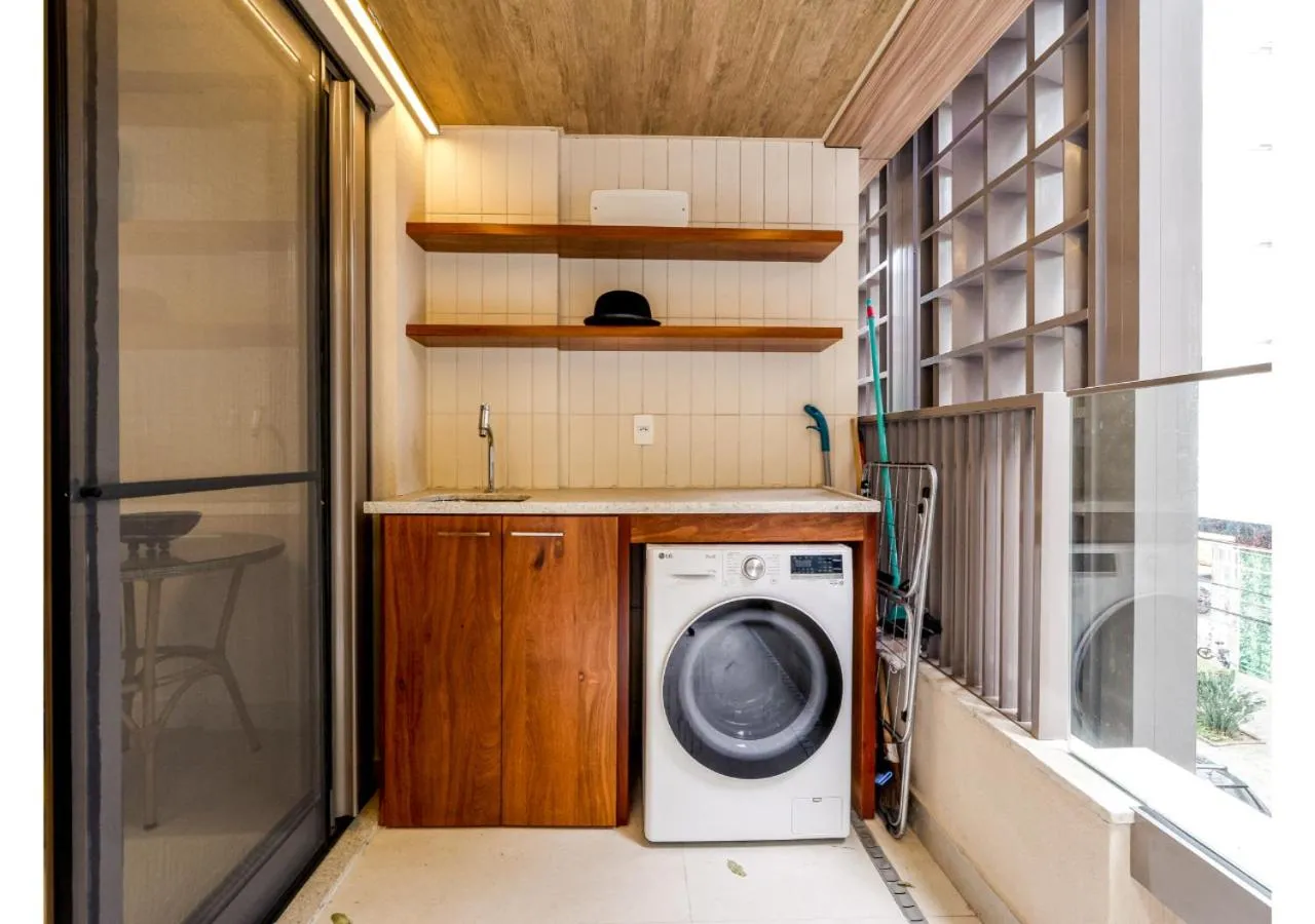 Day in Charlie Flora Jardim Botânico