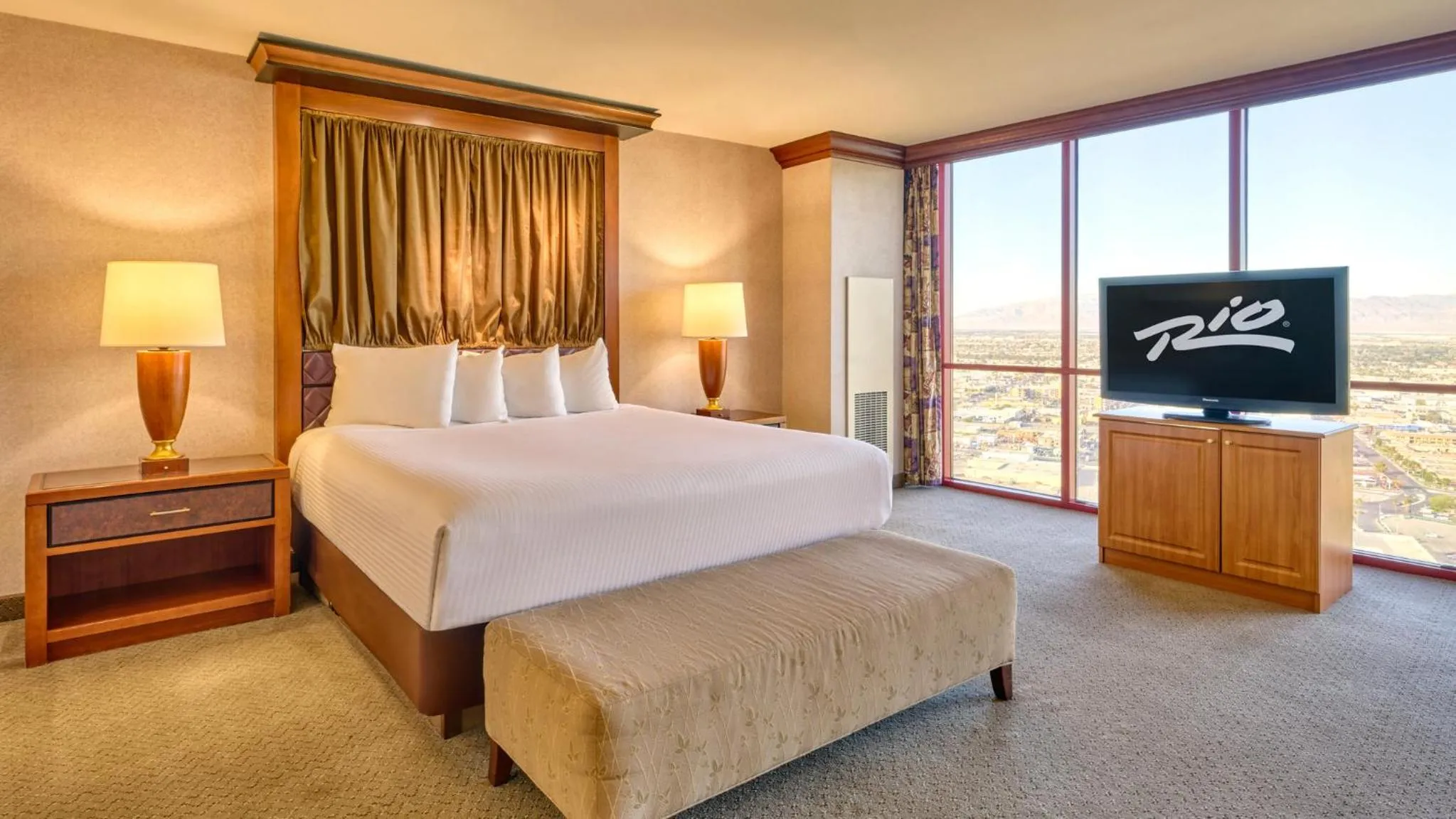 Bedroom, Bed in Masquerade Tower at Rio Hotel & Casino