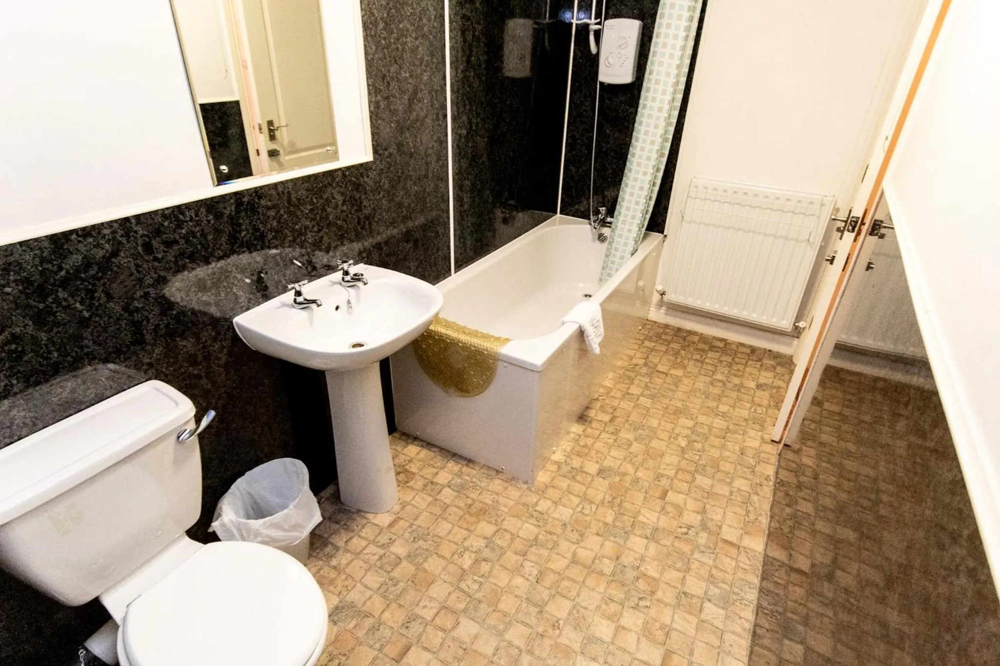 Bathroom in The Kings Arms