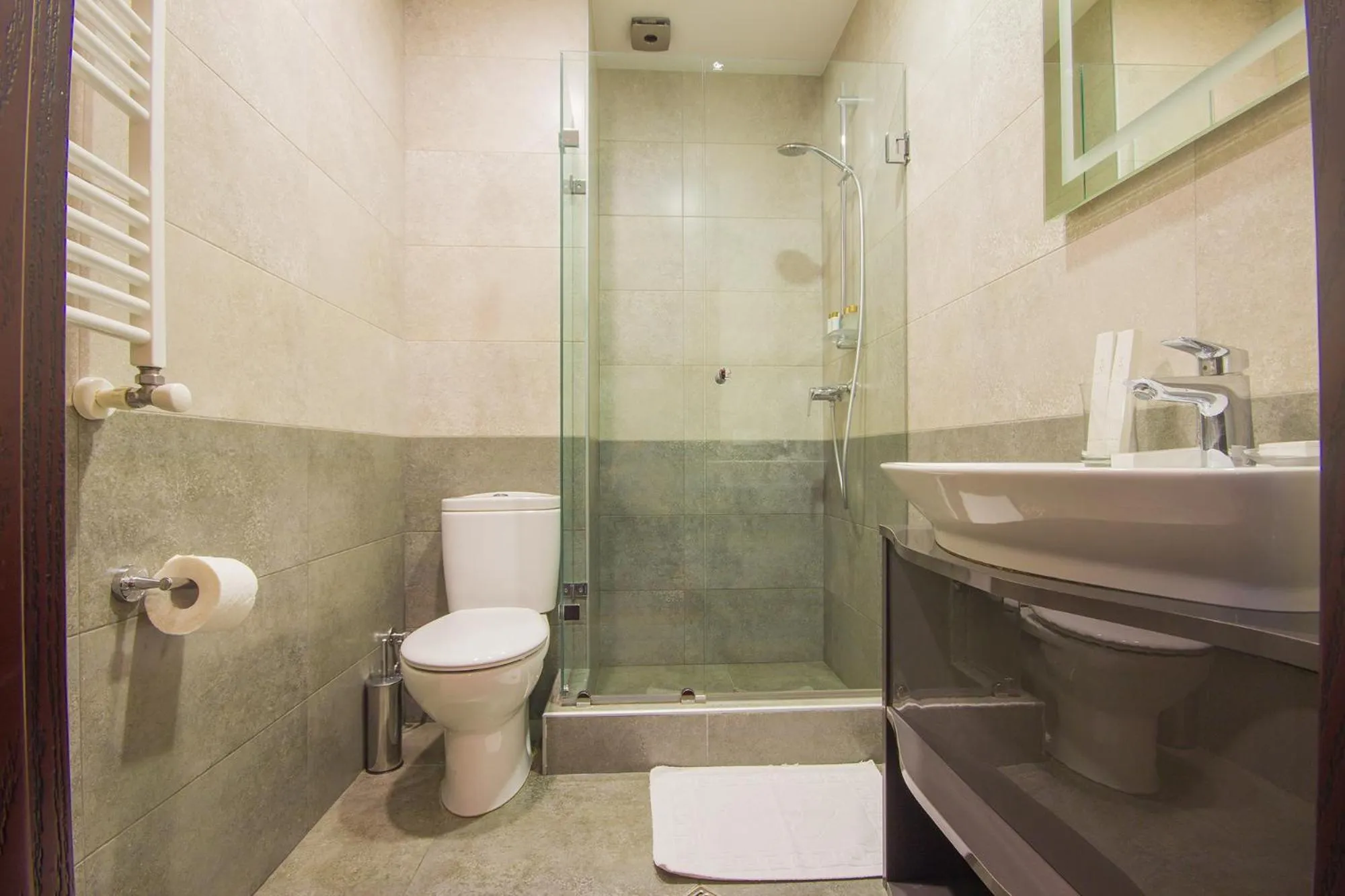 Shower in Marionn Hotel