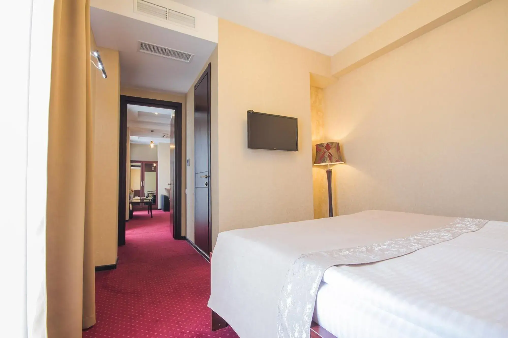 TV and multimedia, Bed in Marionn Hotel TV and multimedia, Bed in Marionn Hotel