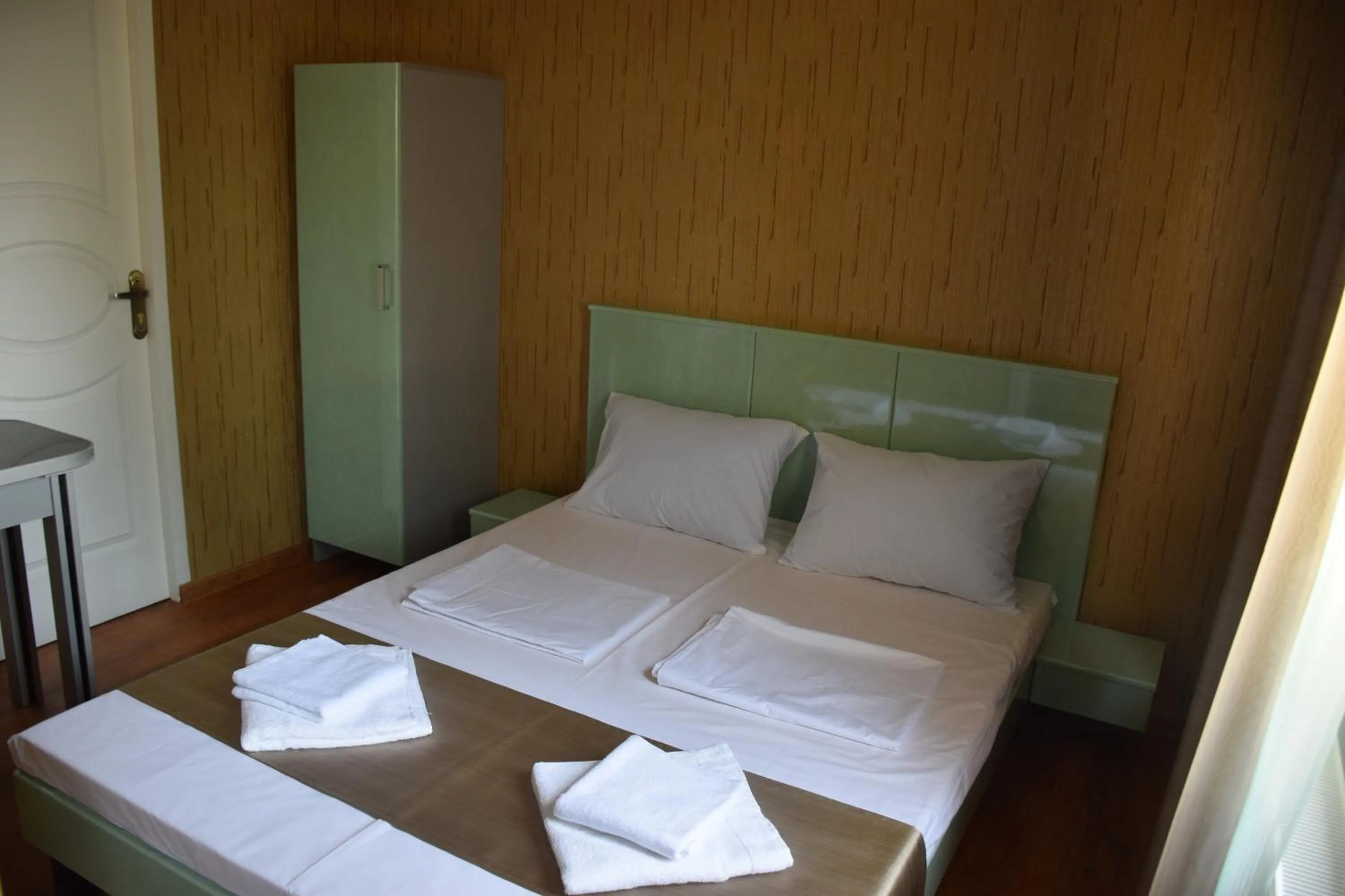 Bedroom, Bed in Crossway Tbilisi Hotel