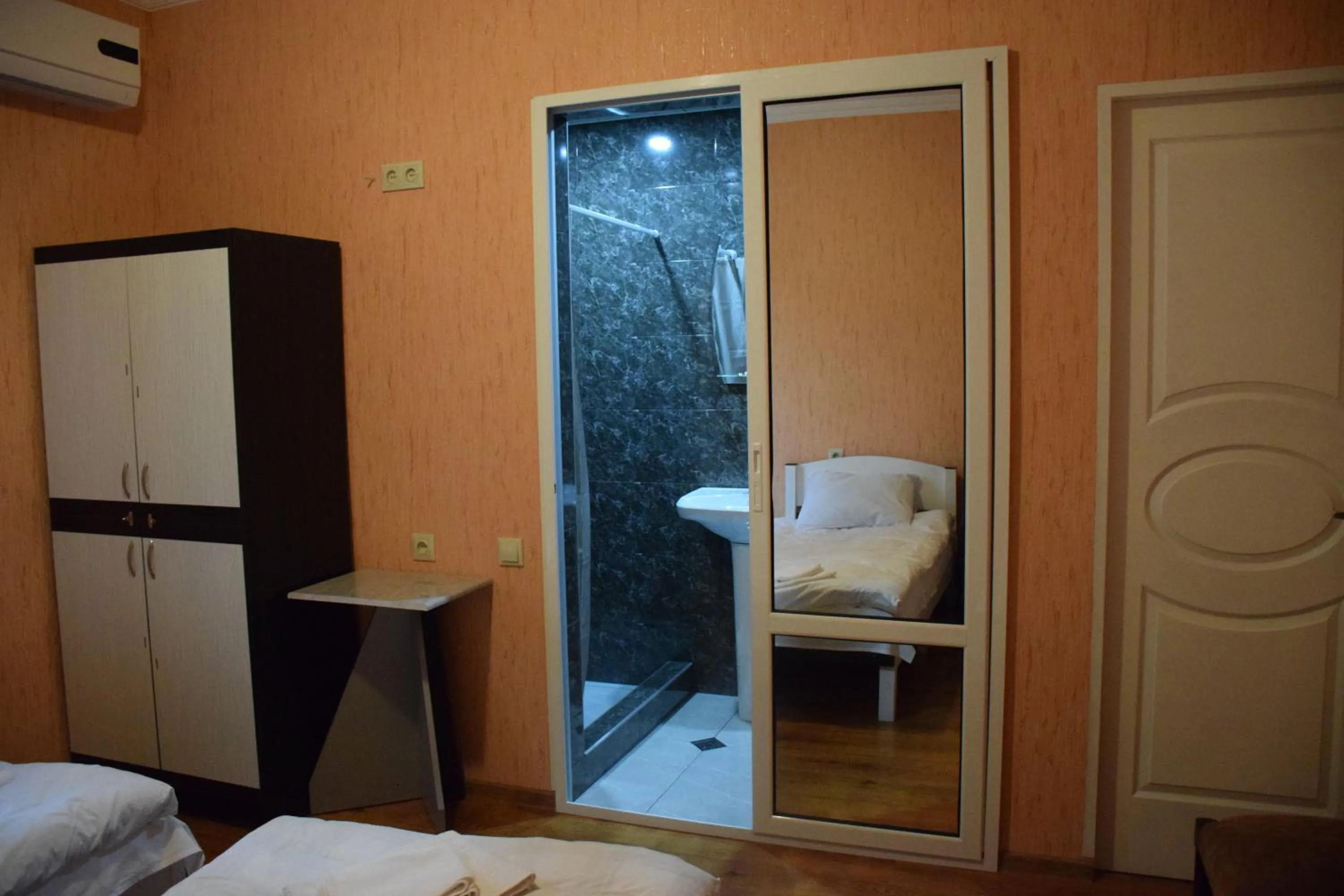 Photo of the whole room, Bed in Crossway Tbilisi Hotel