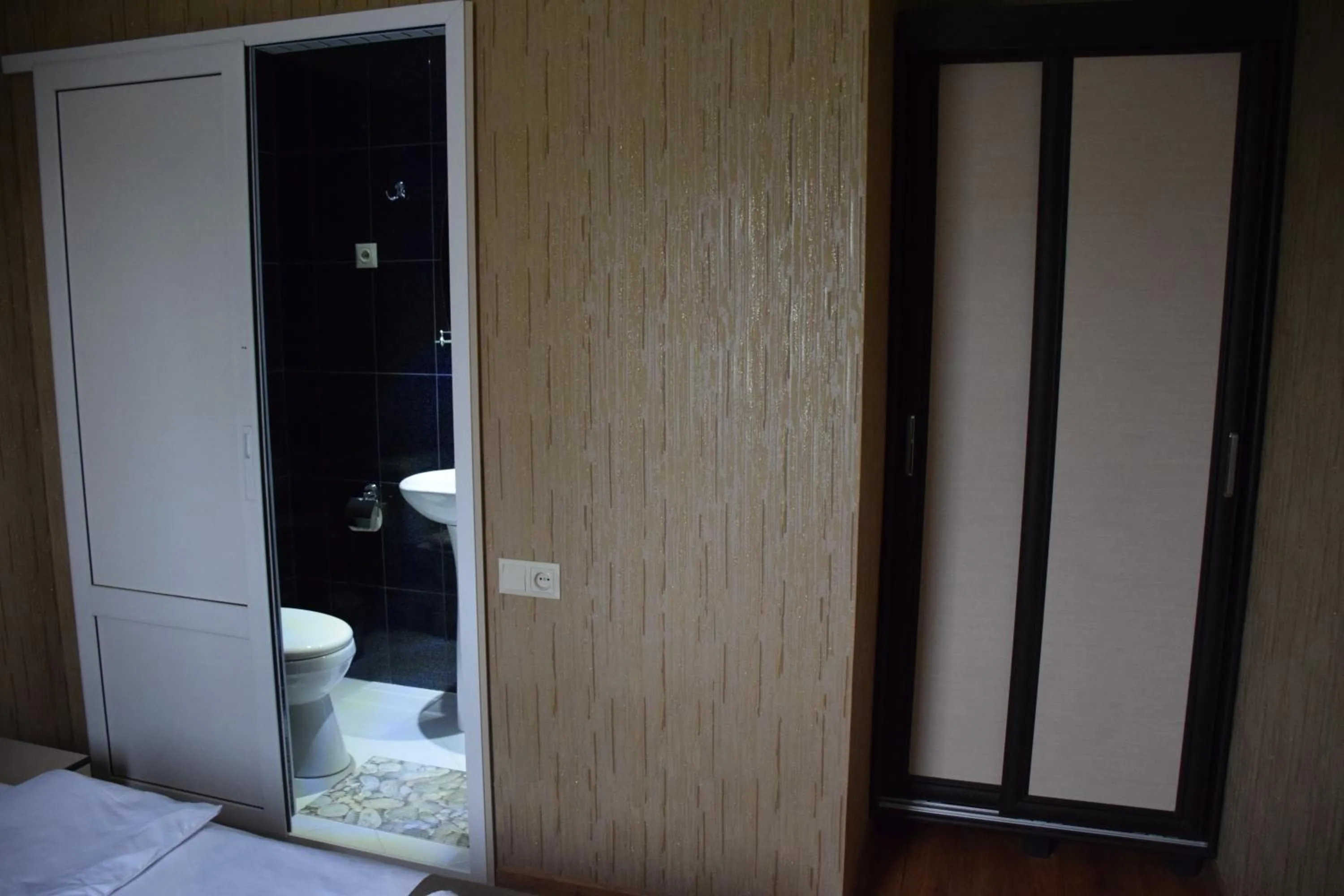 Shower in Crossway Tbilisi Hotel