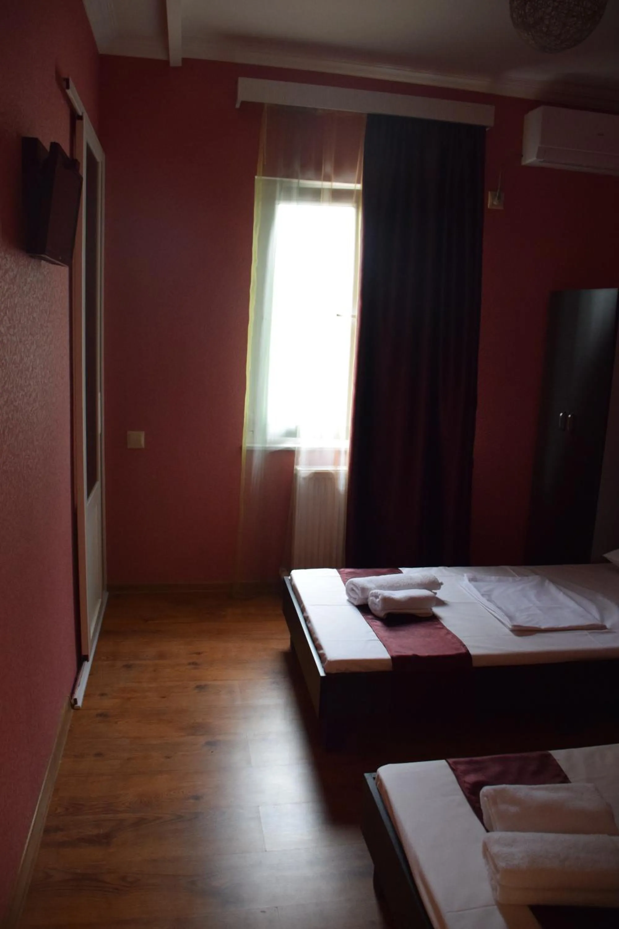 Bedroom, Bed in Crossway Tbilisi Hotel