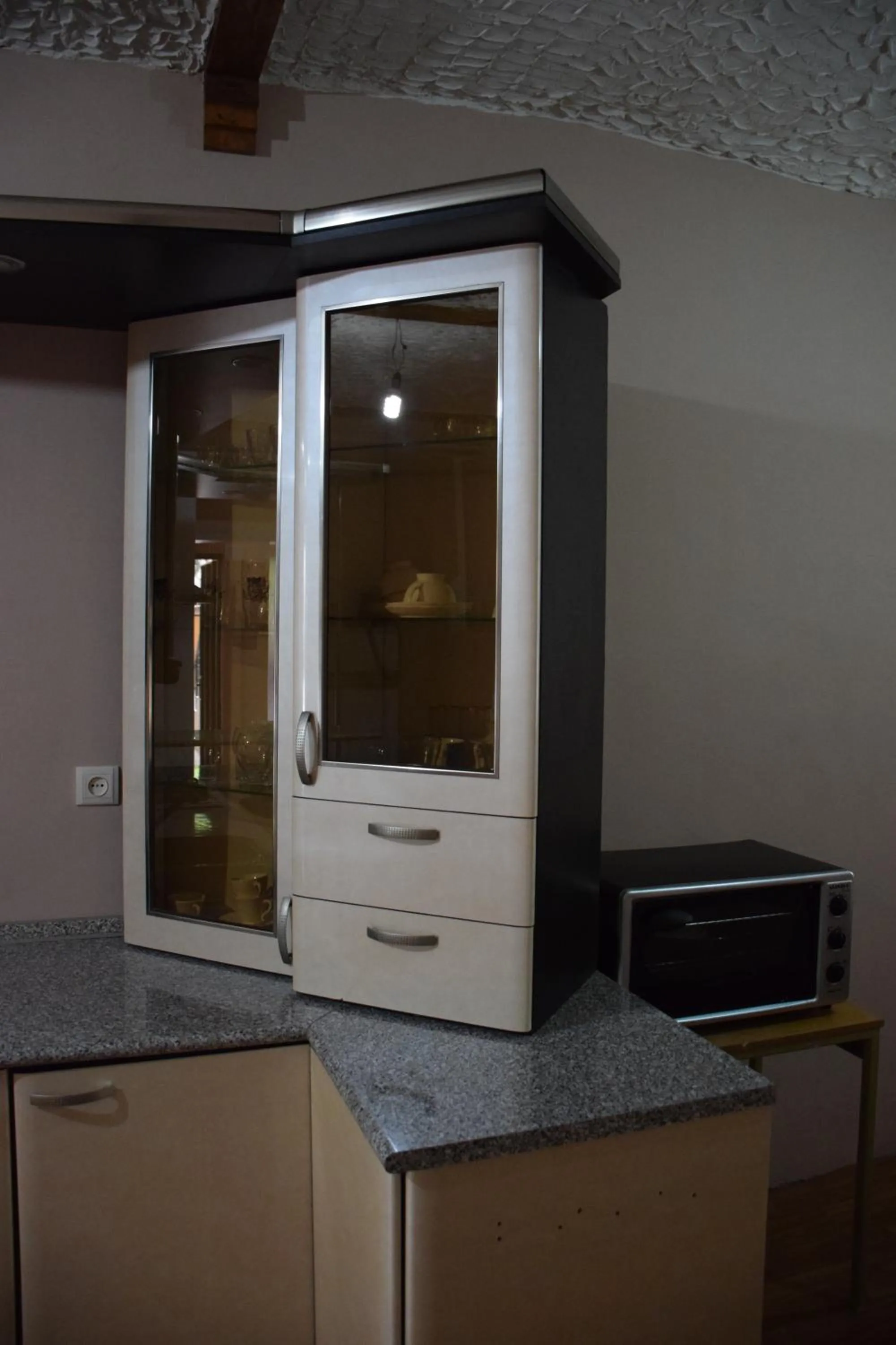 Communal kitchen in Crossway Tbilisi Hotel