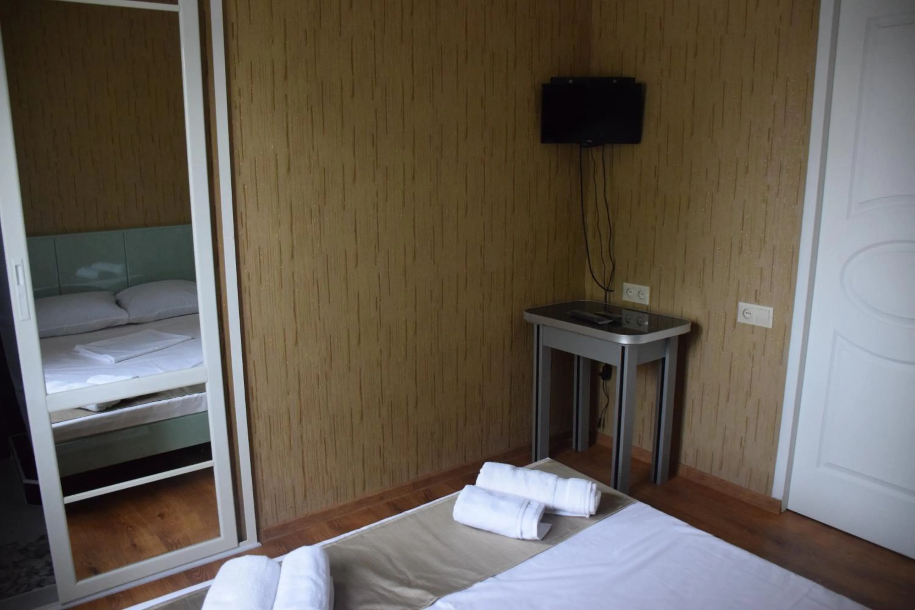 Bedroom, Bed in Crossway Tbilisi Hotel