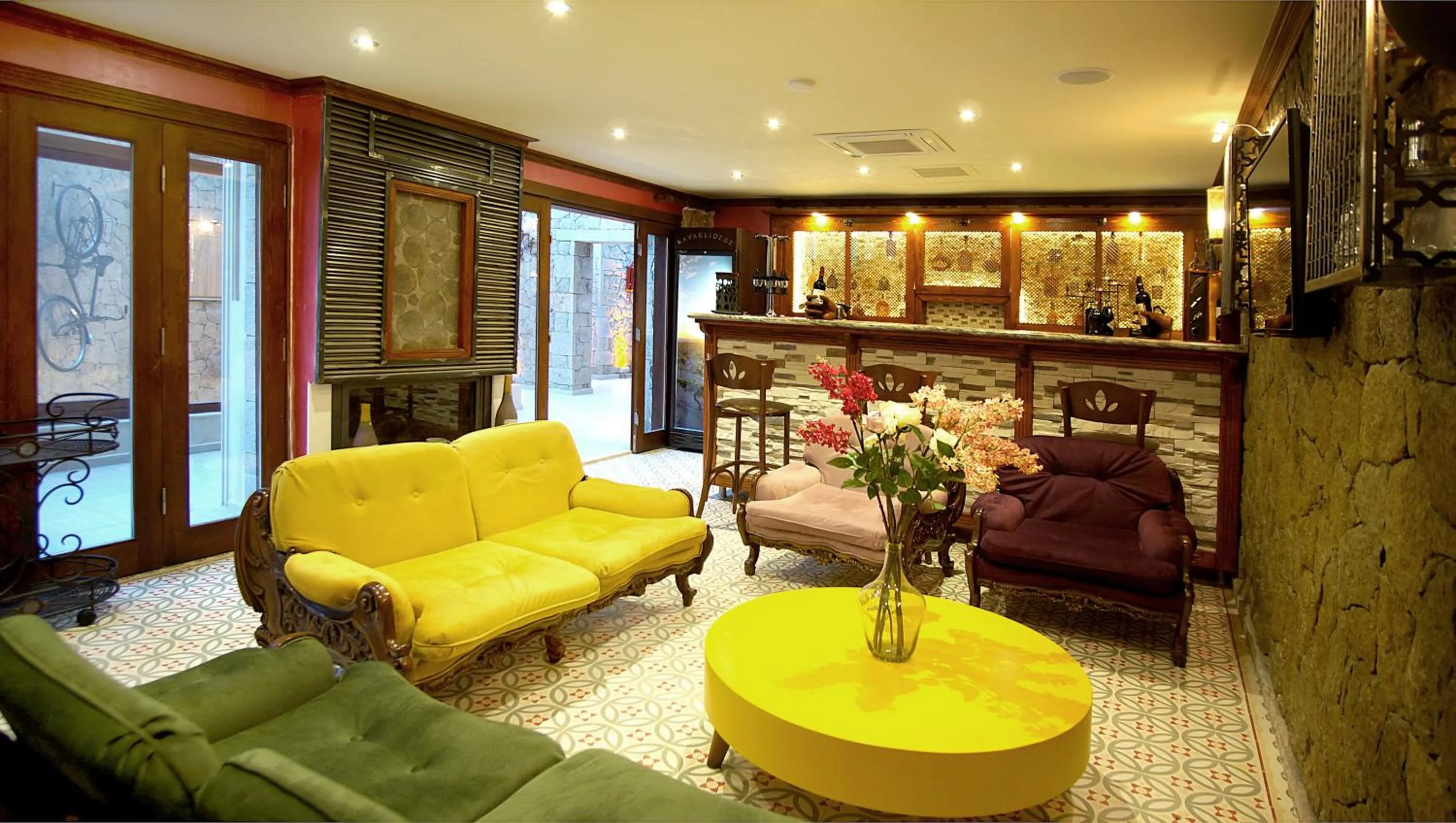 Communal lounge/ TV room in Kazdaglari Karye Müze Hotel