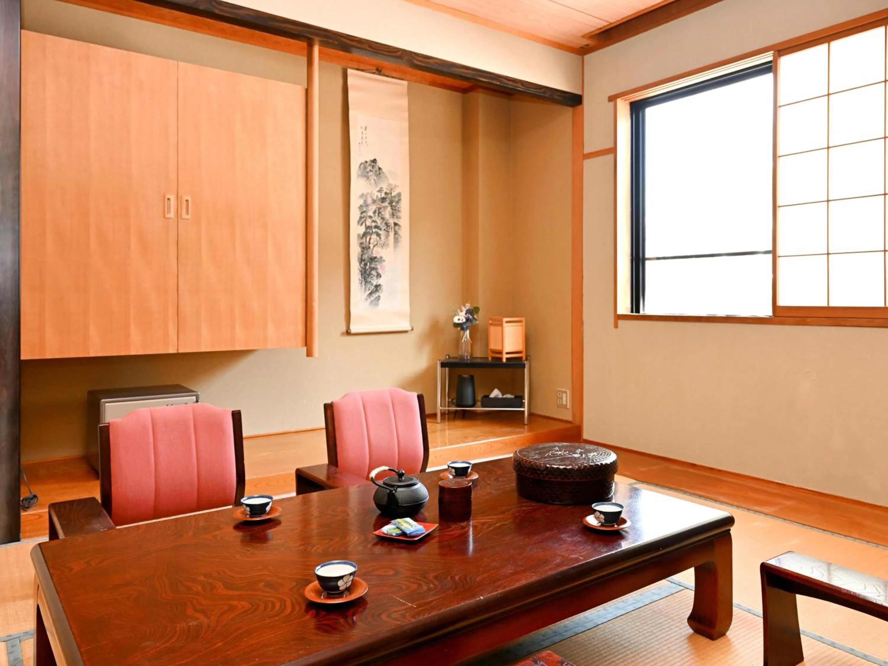 Japanese-Style Quadruple Room in Komakusa Hotel