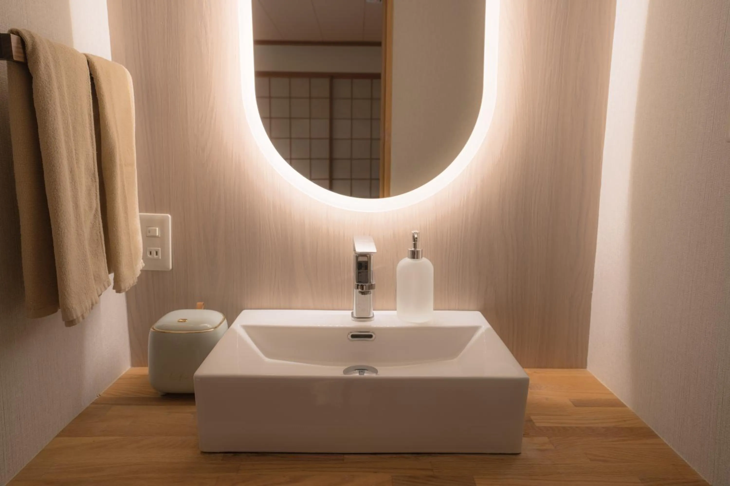 Twin Room with Private Bathroom in Komakusa Hotel