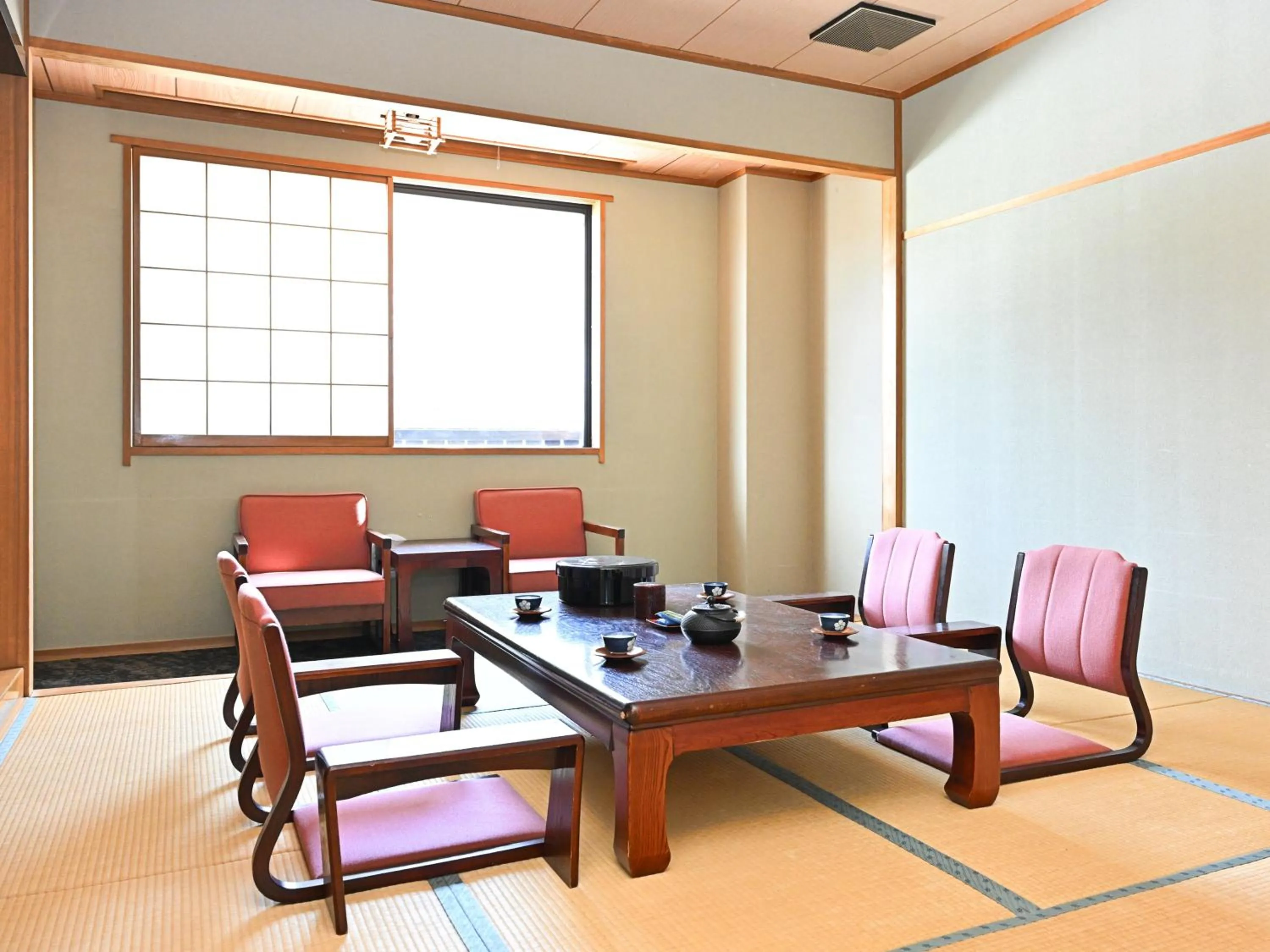 Quadruple Room with Bathroom in Komakusa Hotel