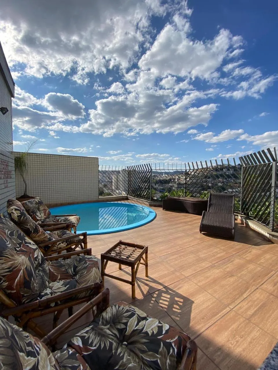 Swimming pool in Maxim Plaza Hotel