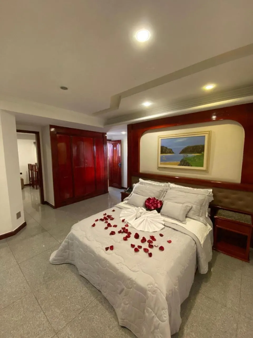 Bed in Maxim Plaza Hotel