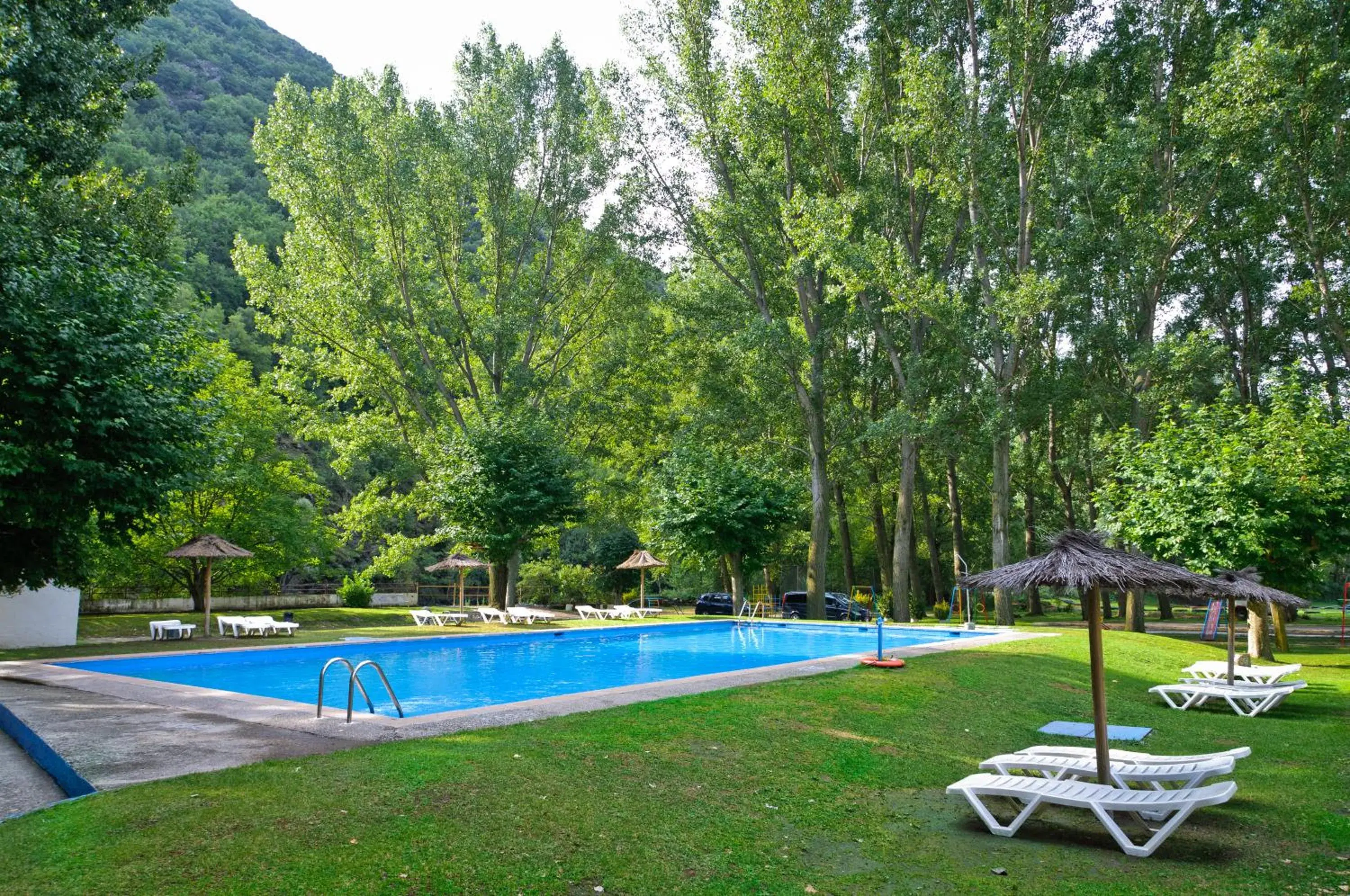 Swimming pool in Hotel SNÖ Condes del Pallars Swimming pool in Hotel SNÖ Condes del Pallars