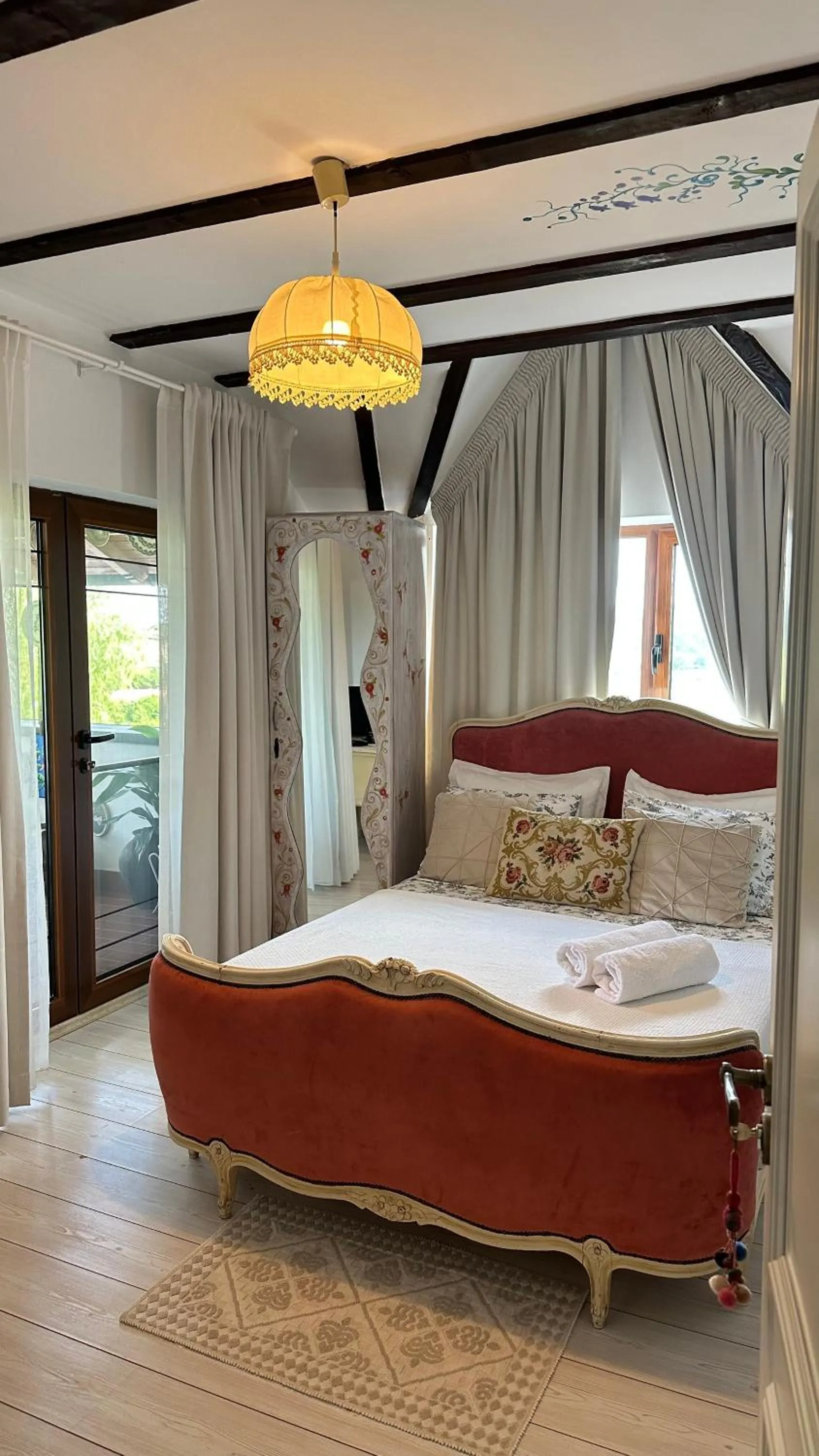 Bed in Conacul Paloși