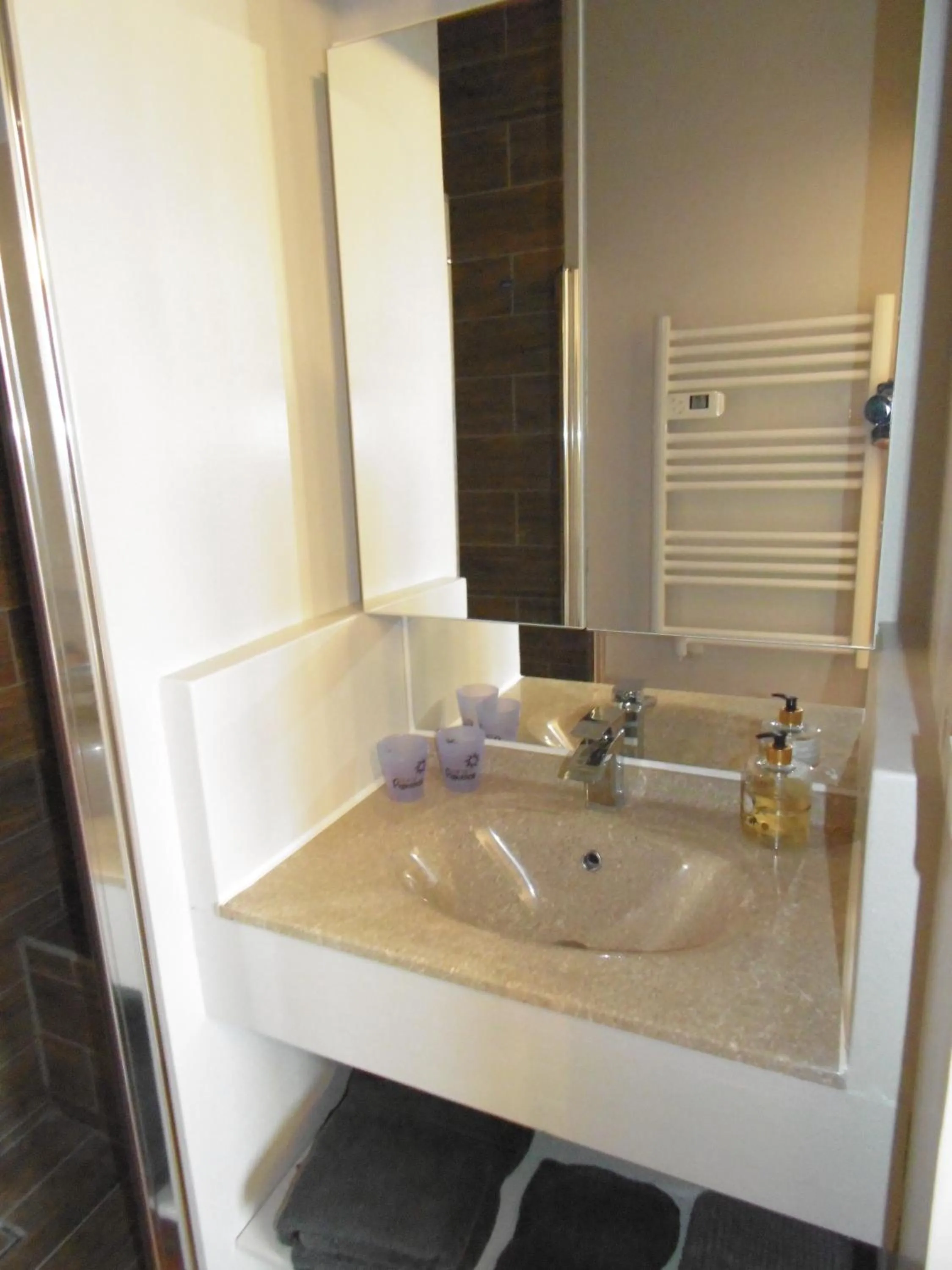 Bathroom in Les Terrasses de Valensole