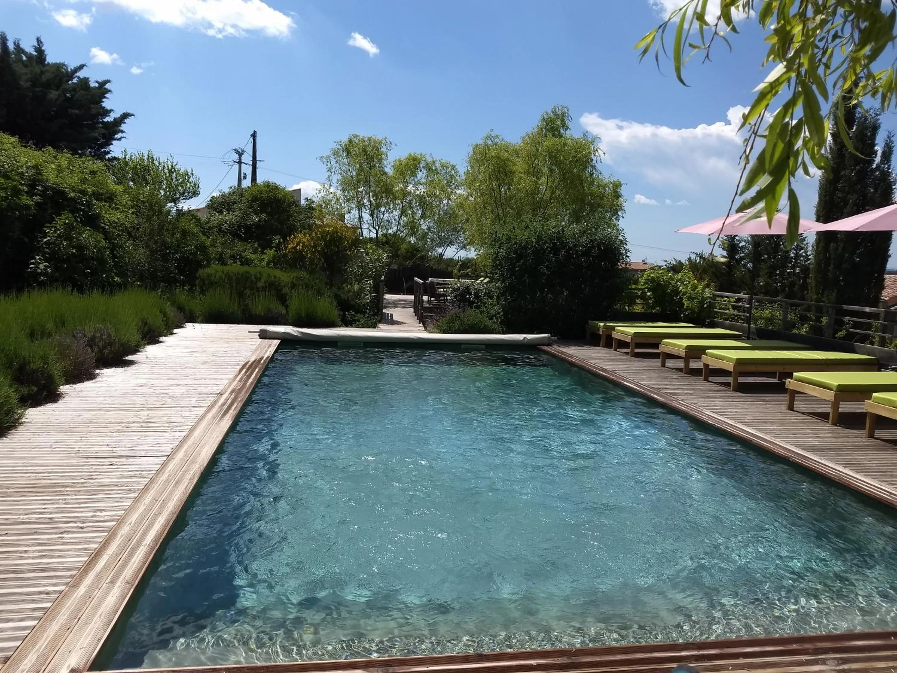Swimming pool in Les Terrasses de Valensole