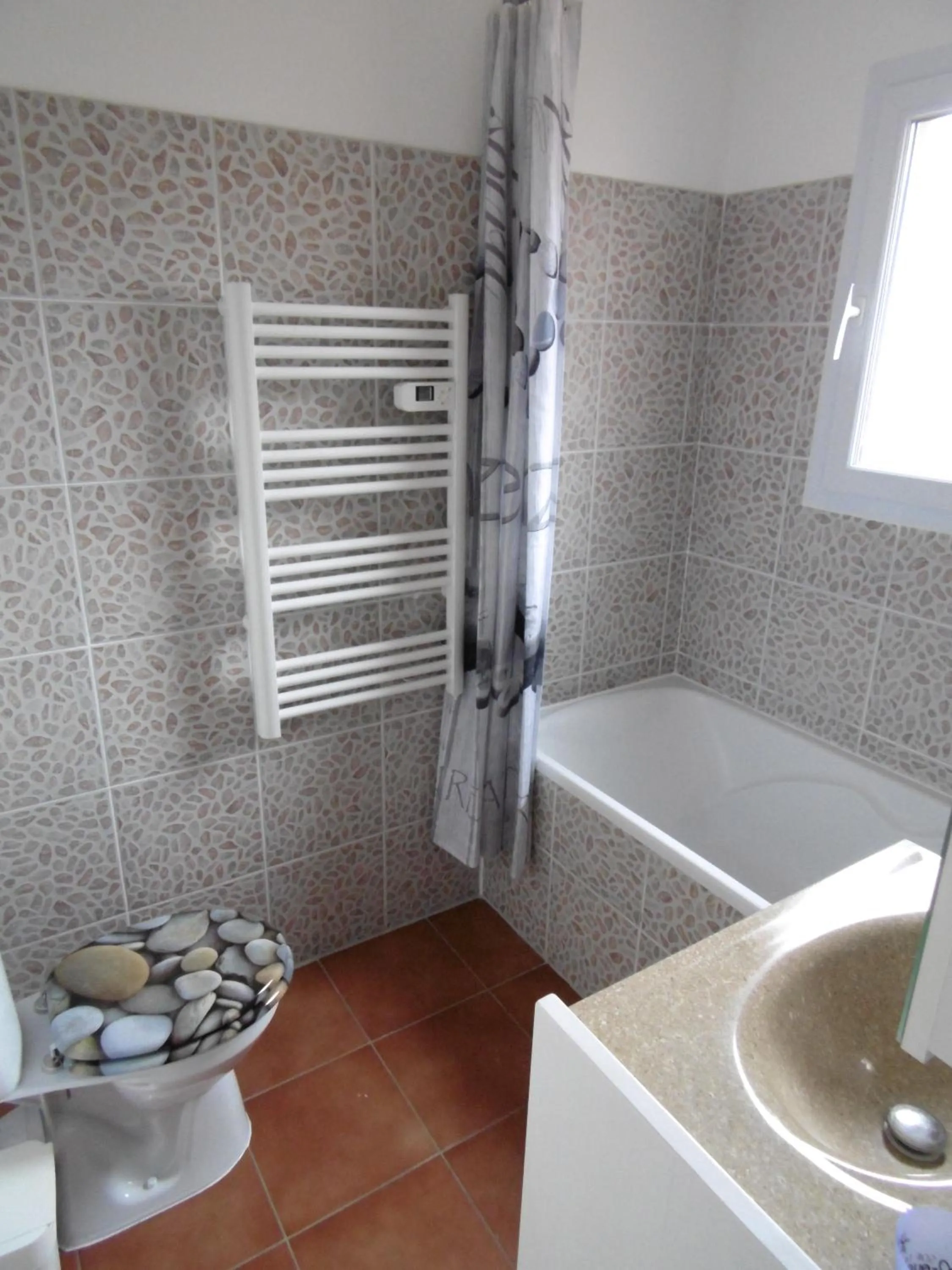 Toilet in Les Terrasses de Valensole