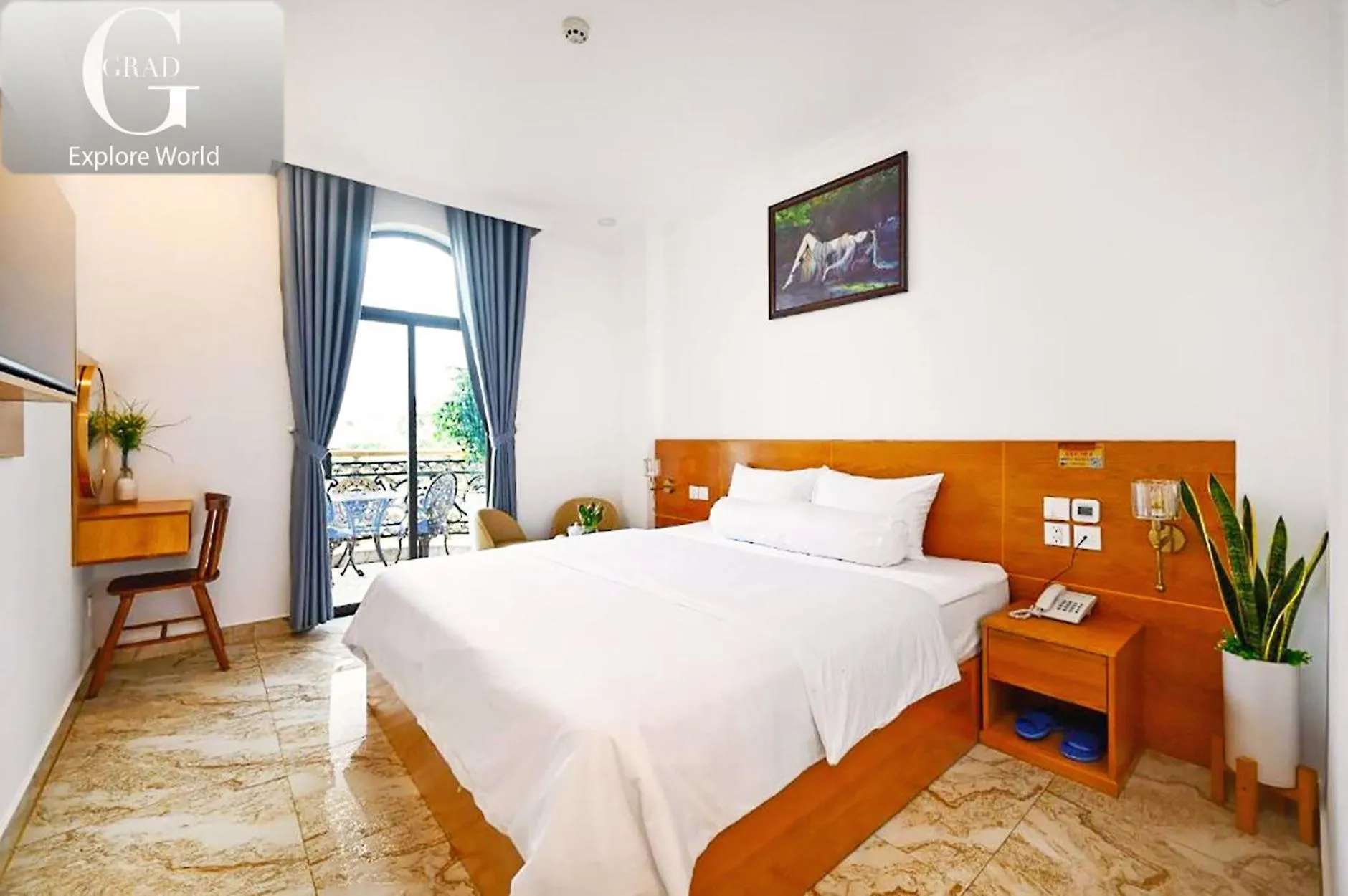 Bed in Ly Ly Hotel 2