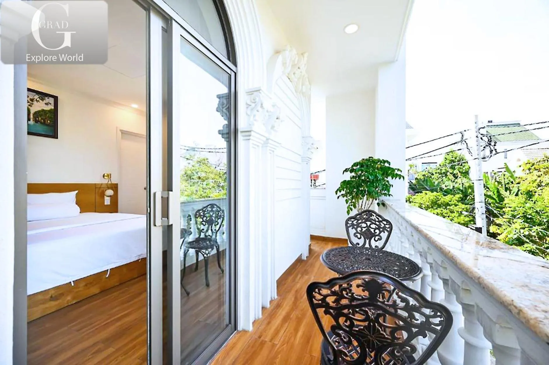 Bed in Ly Ly Hotel 2