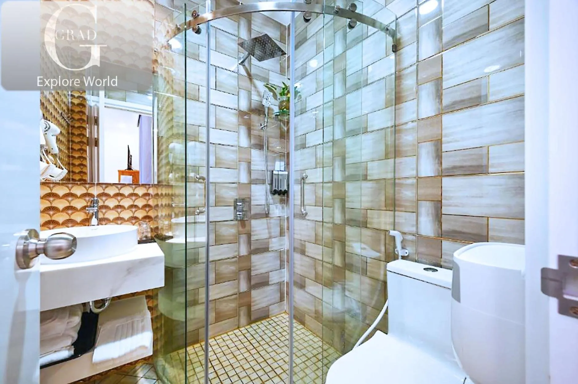 Bathroom in Ly Ly Hotel 2