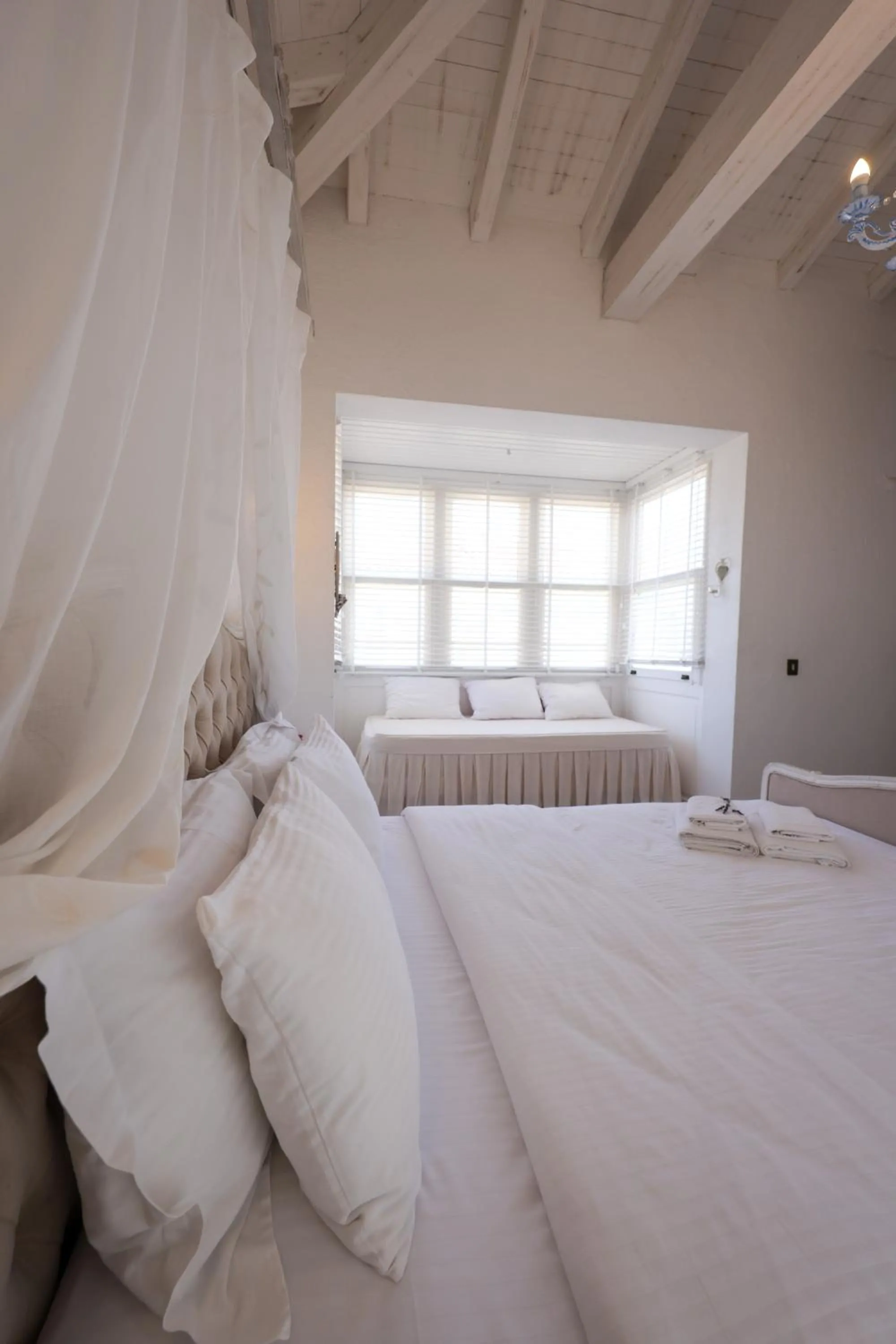 Bed in Pera Alaçatı