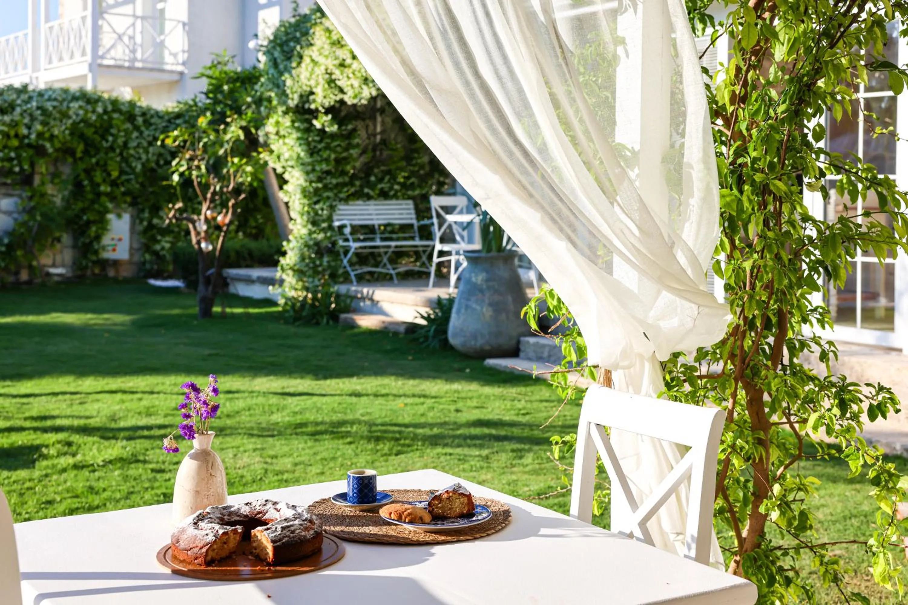 Food and drinks in Pera Alaçatı