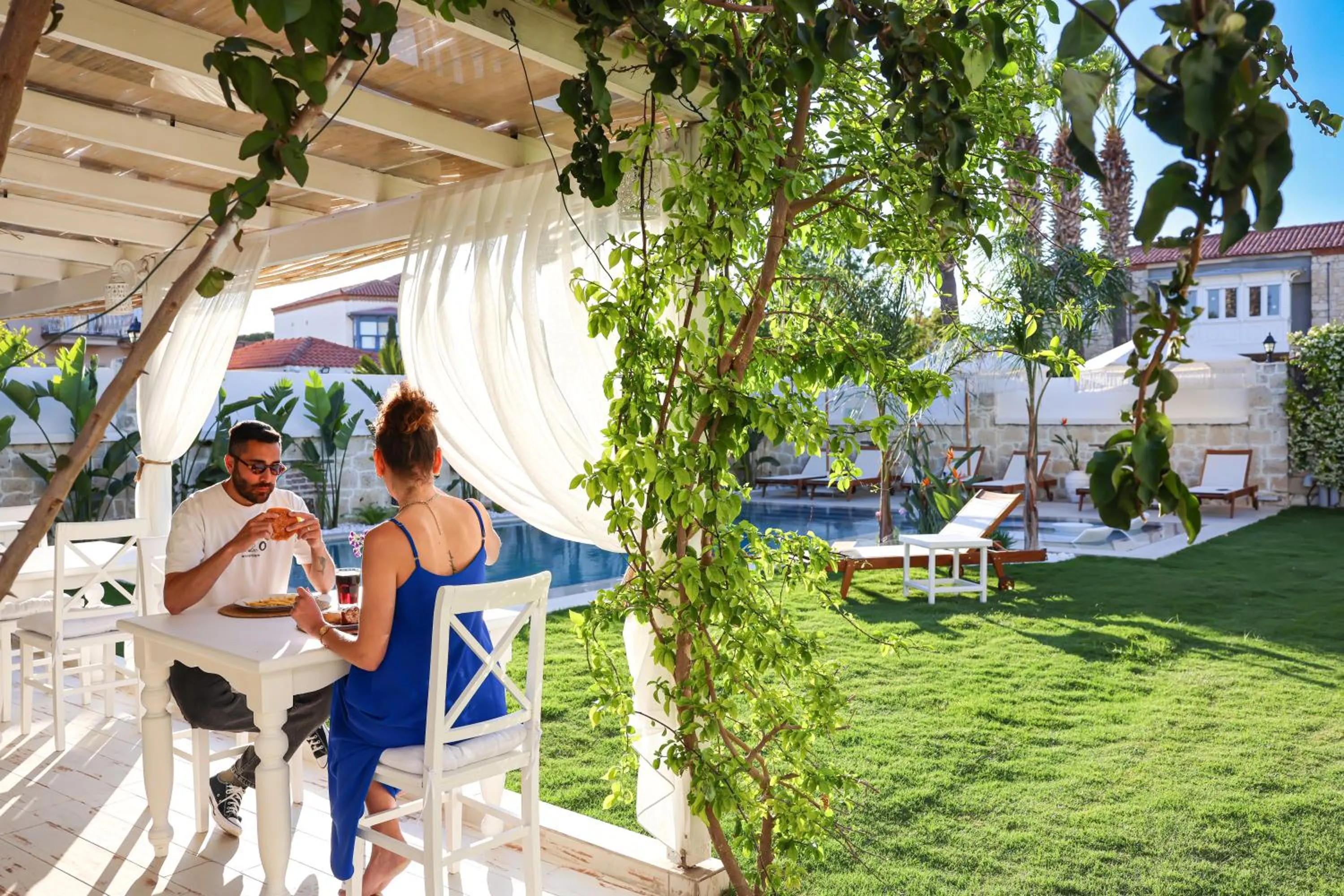 Restaurant/places to eat in Pera Alaçatı
