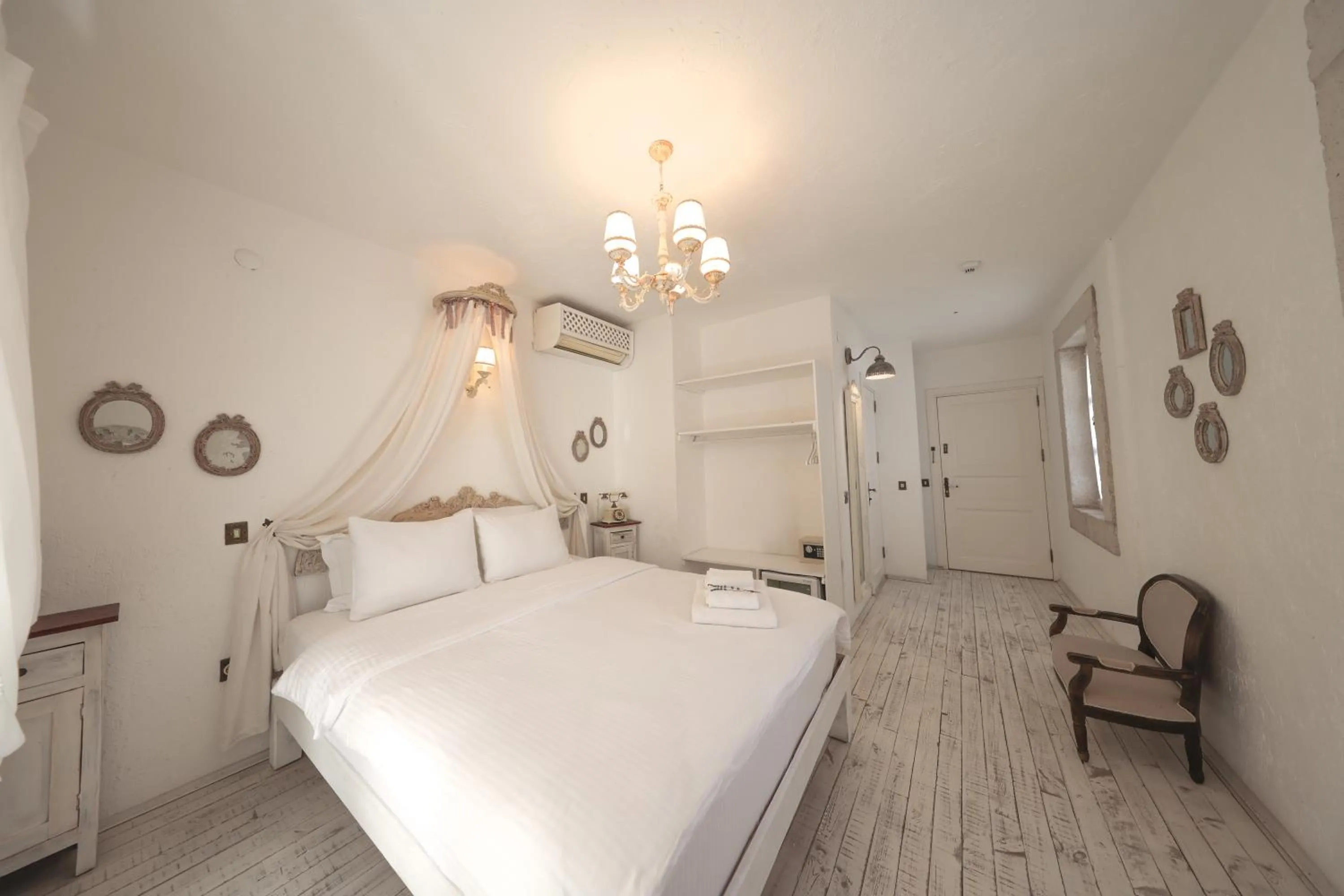 Bed in Pera Alaçatı