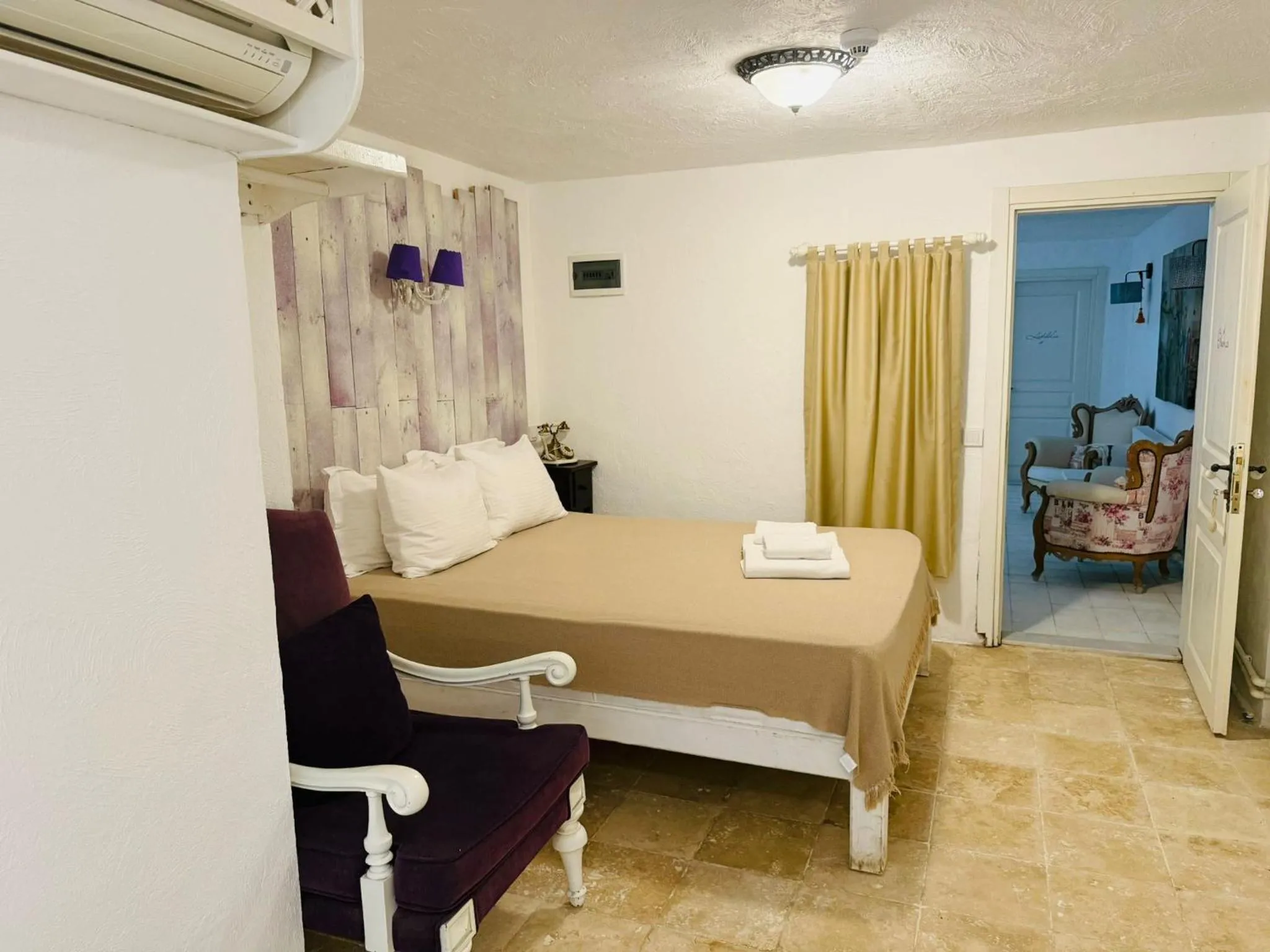 Bed in Pera Alaçatı
