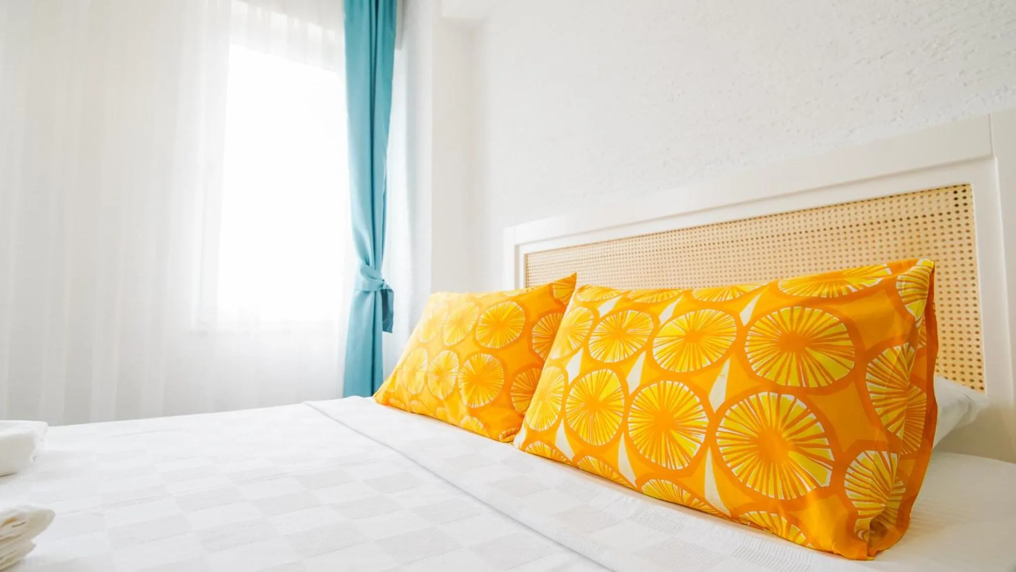 Photo of the whole room, Bed in Limonata Bozcaada ex Vina Garden