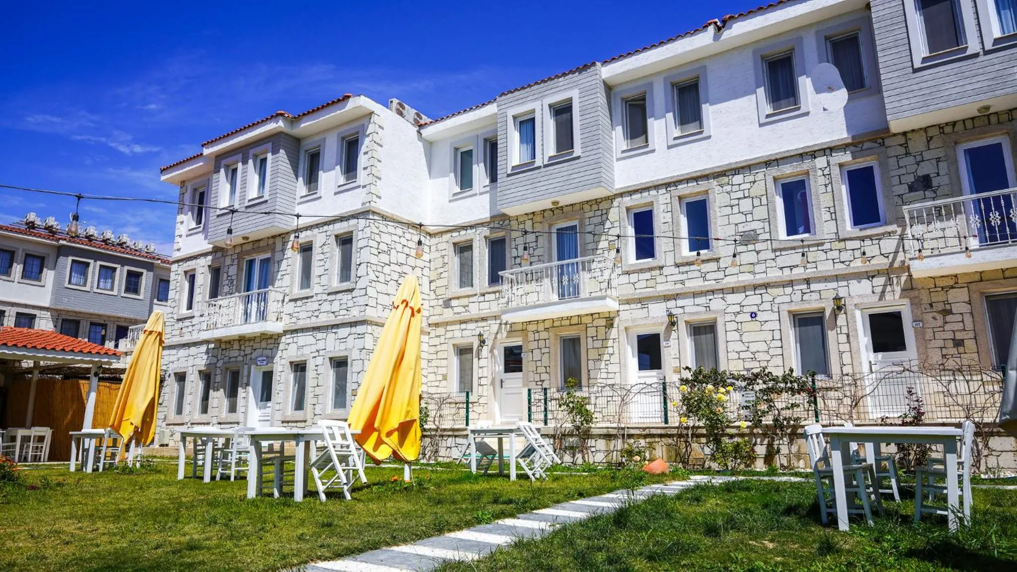 Property building in Limonata Bozcaada ex Vina Garden