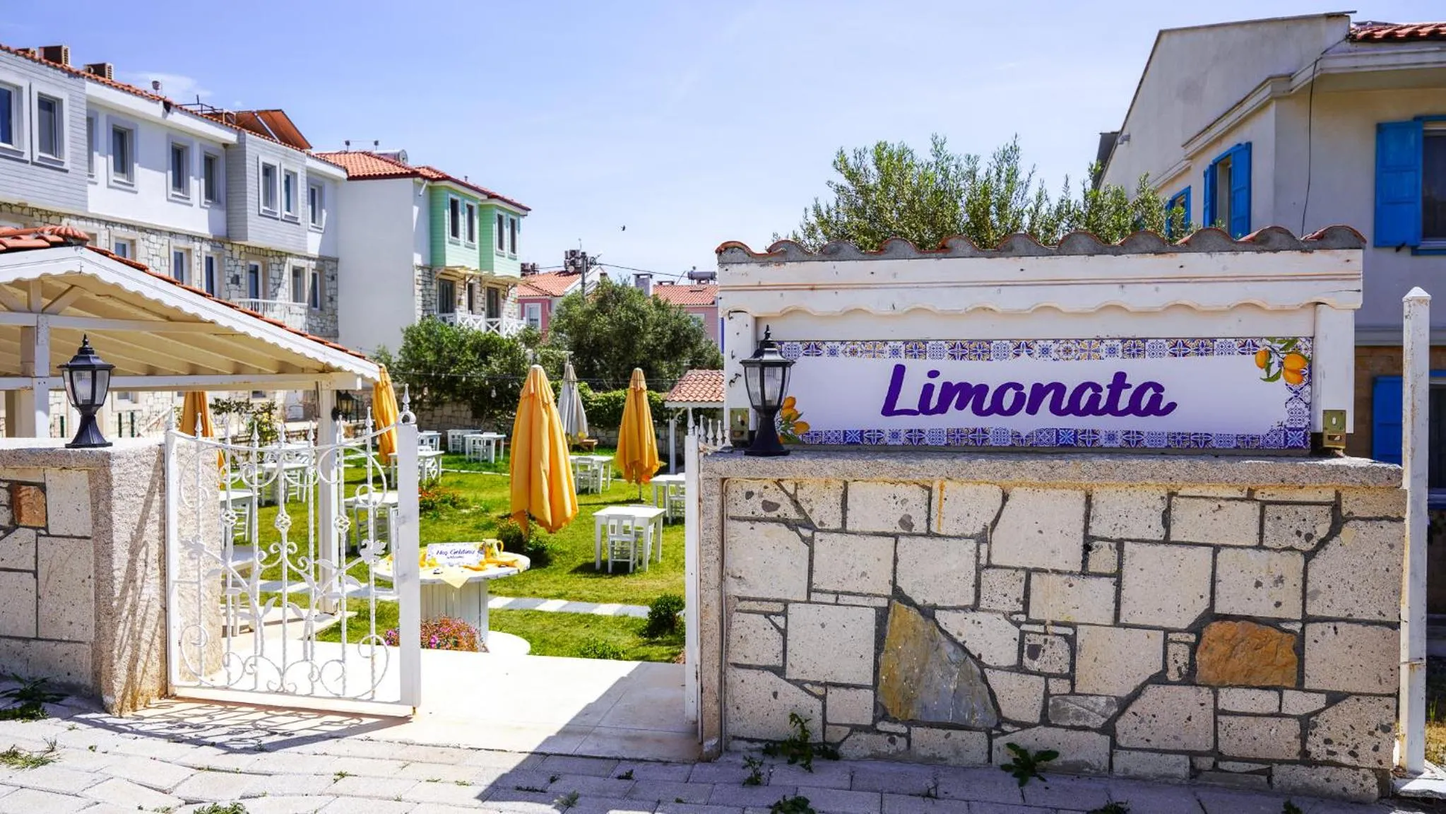 Property building in Limonata Bozcaada ex Vina Garden