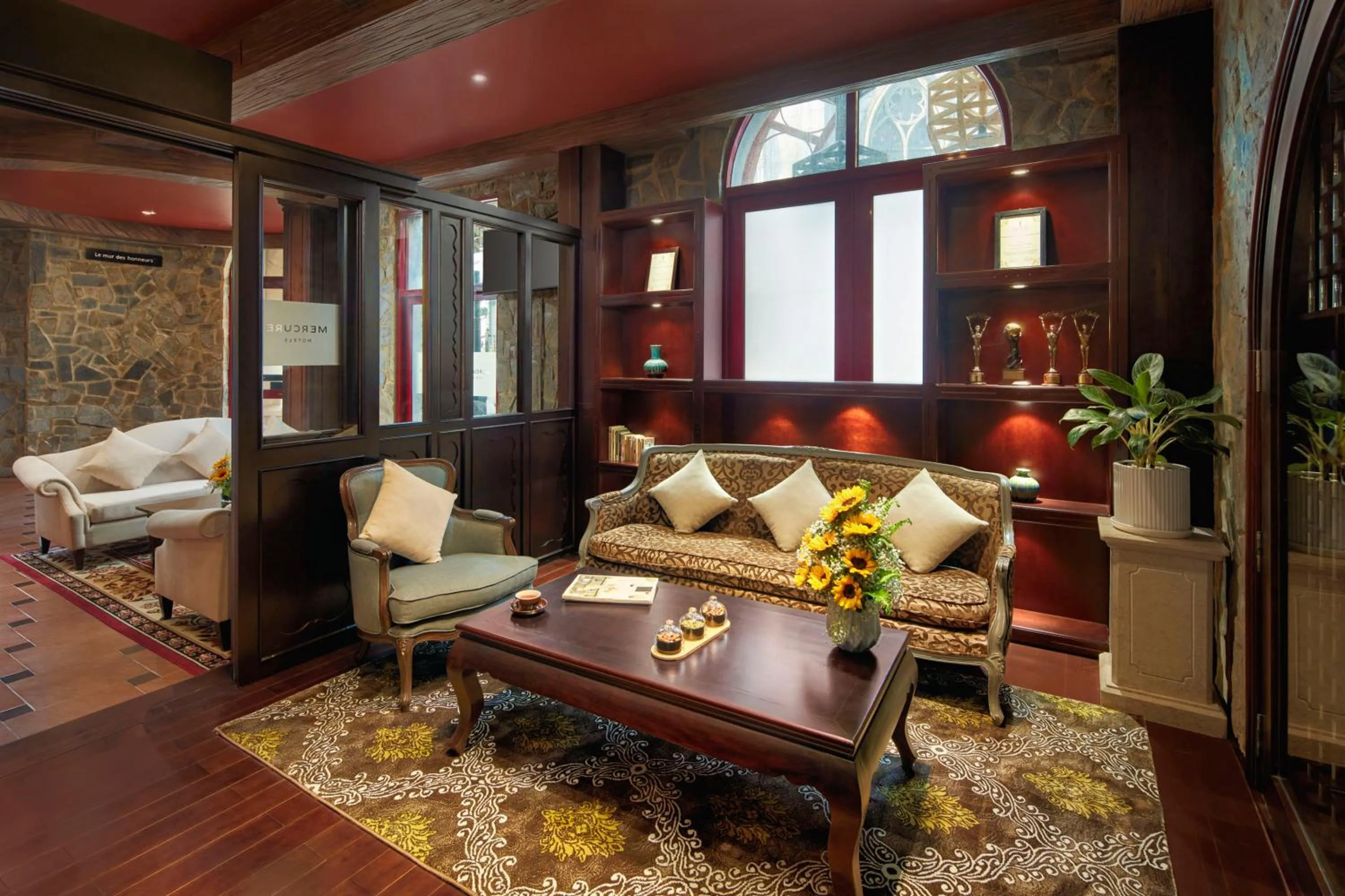 Lobby or reception in Mercure Danang French Village Bana Hills