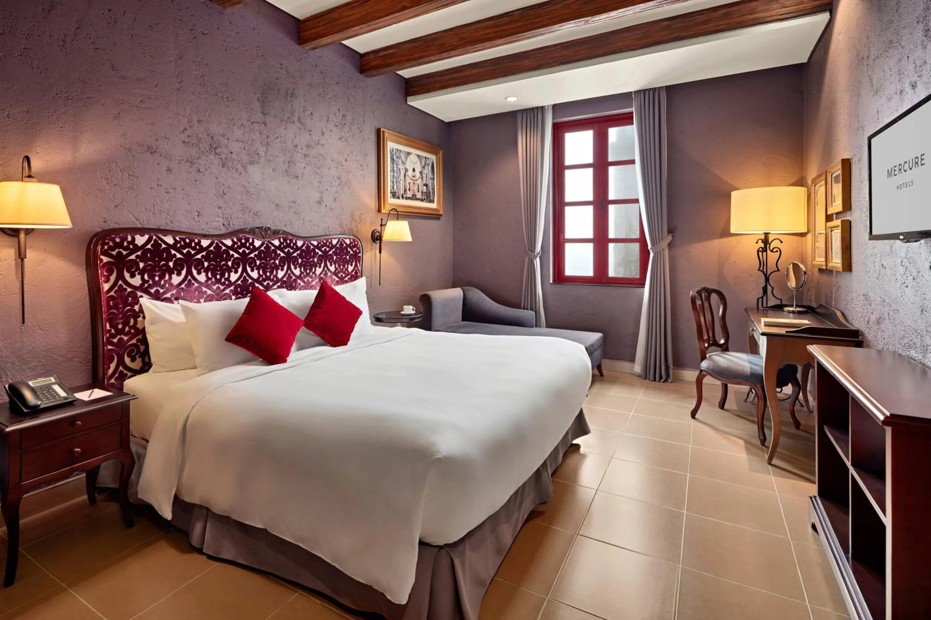 Bed in Mercure Danang French Village Bana Hills