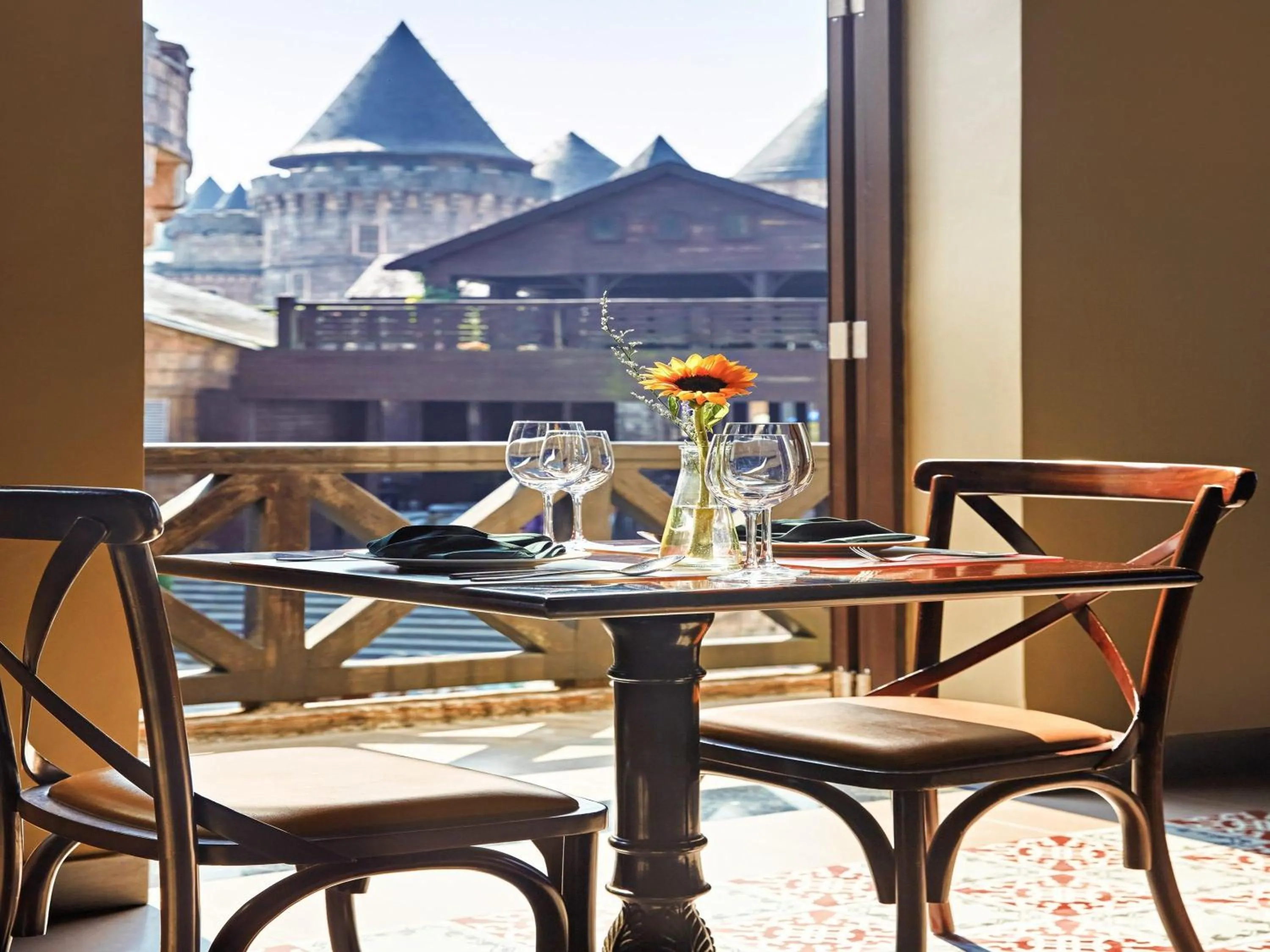 Restaurant/places to eat in Mercure Danang French Village Bana Hills