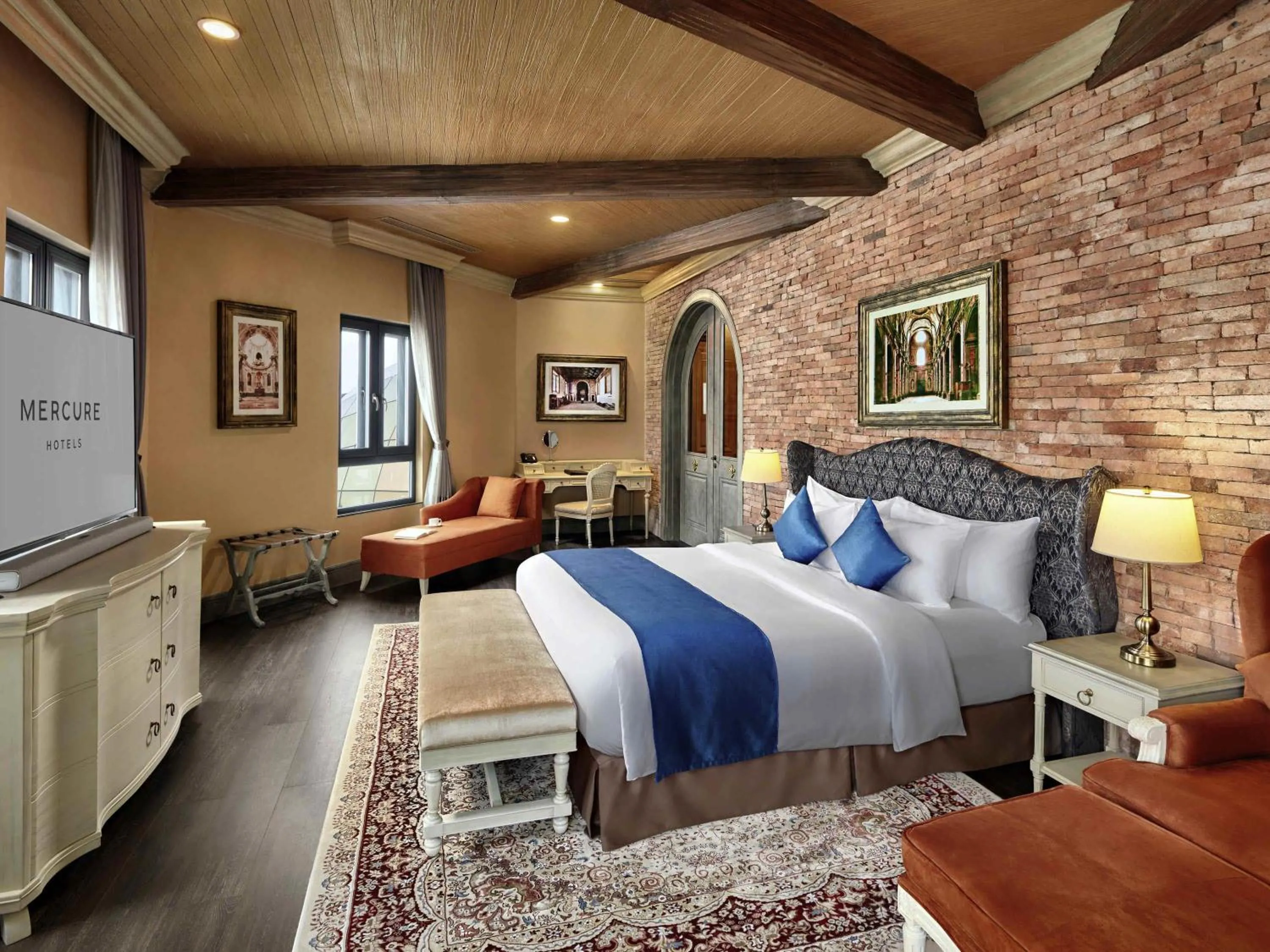 Bedroom, Bed in Mercure Danang French Village Bana Hills