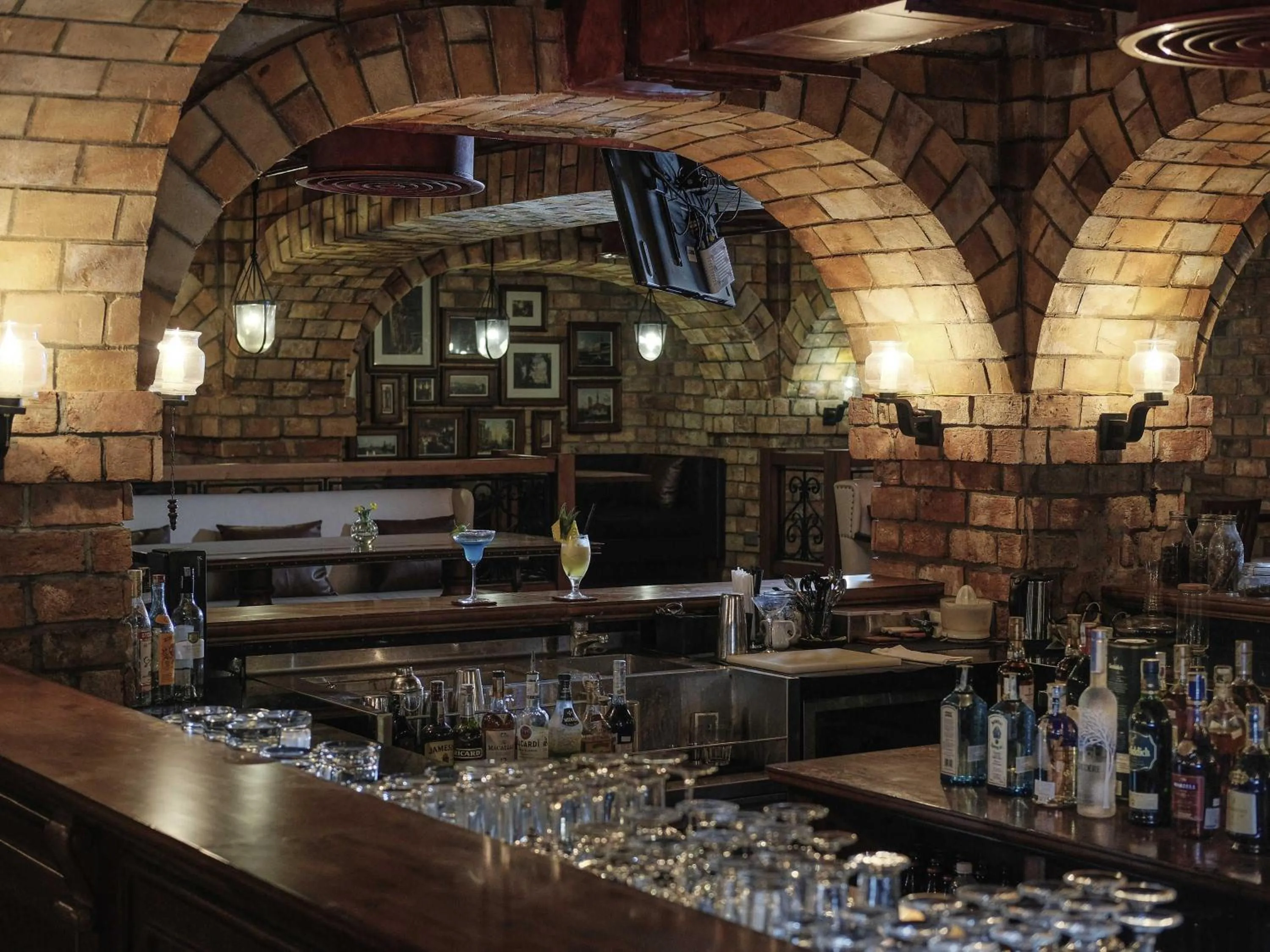 Lounge or bar in Mercure Danang French Village Bana Hills