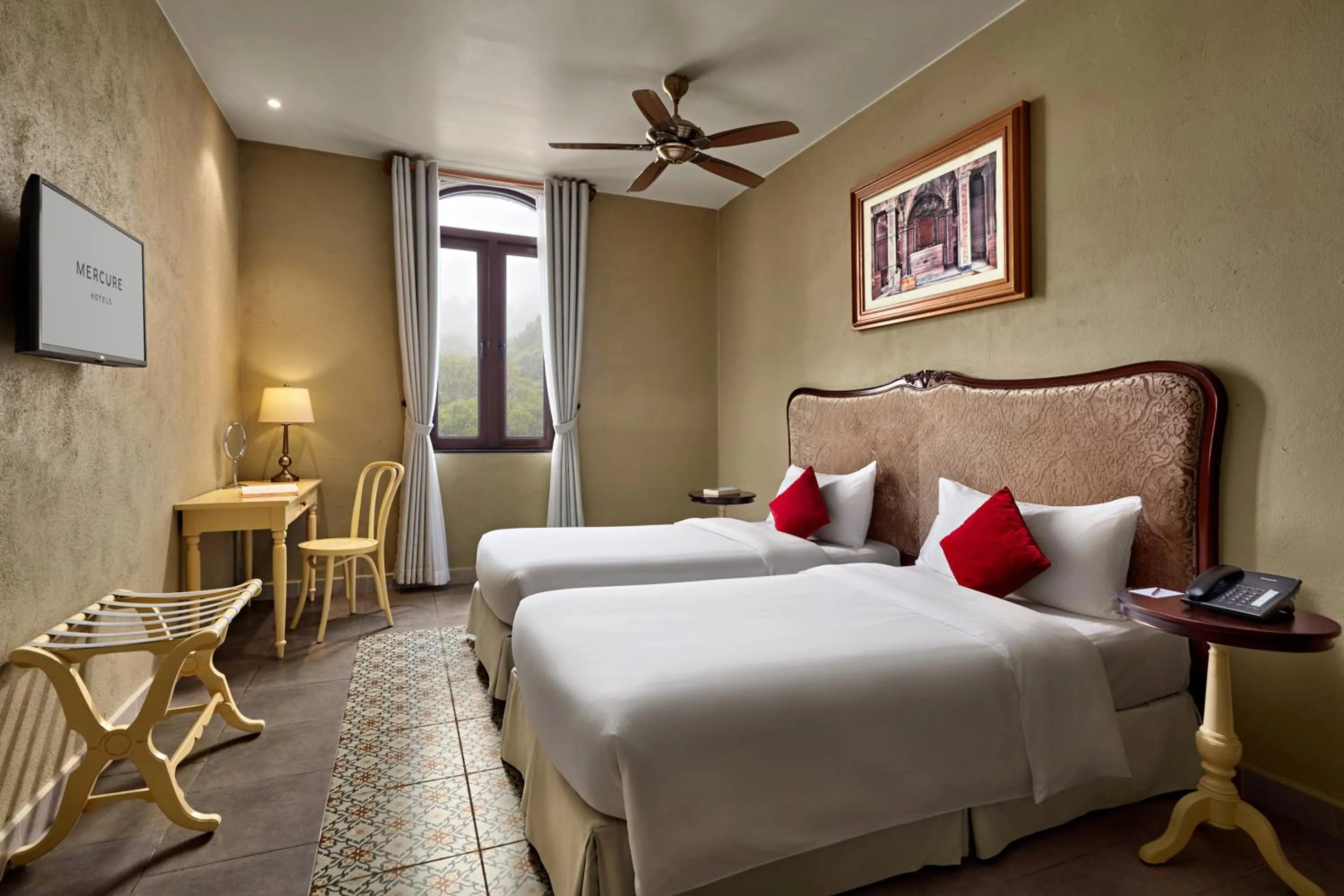 Bedroom, Bed in Mercure Danang French Village Bana Hills