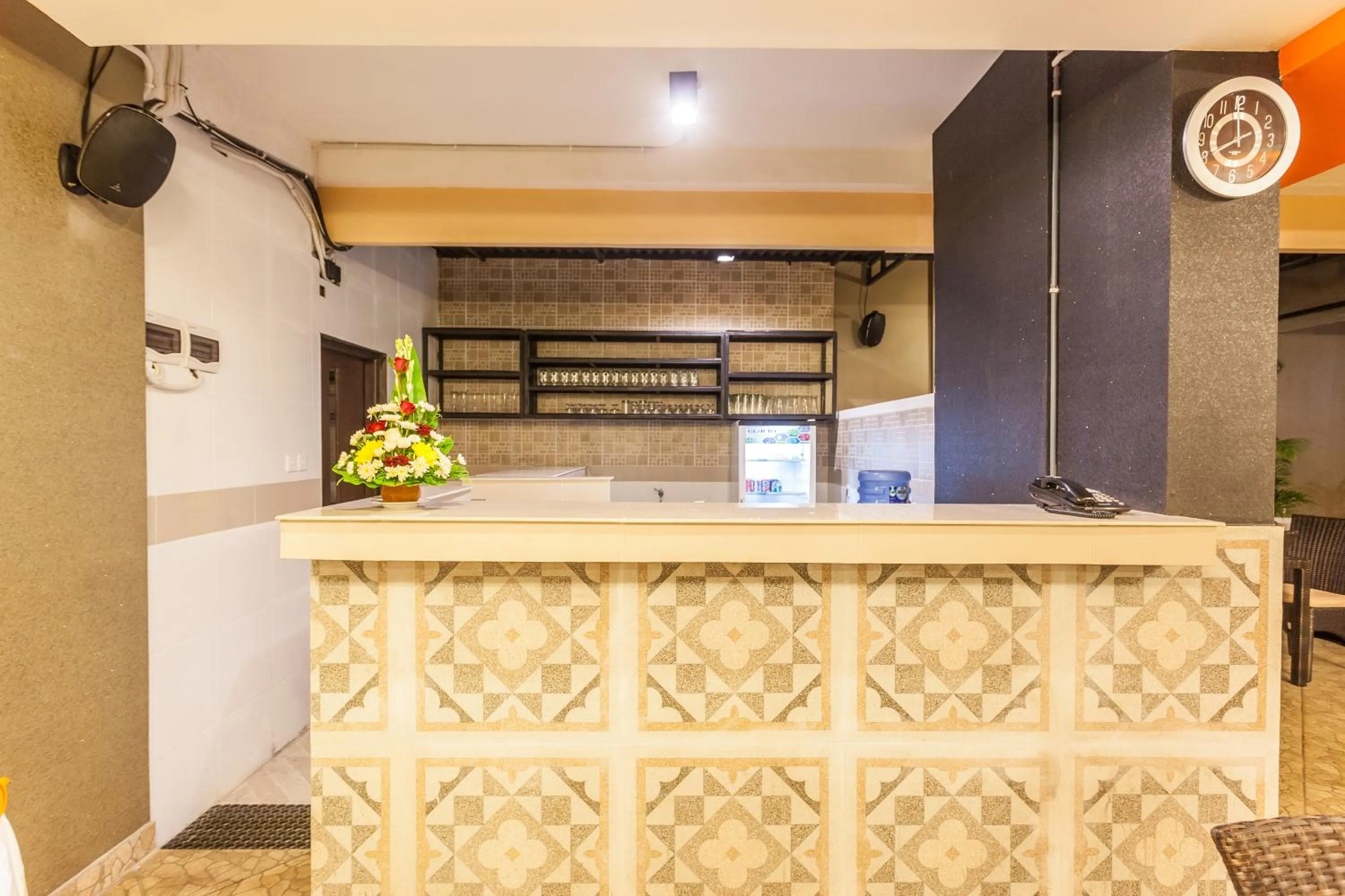 Restaurant/places to eat, Lobby/Reception in Mahatma Residence