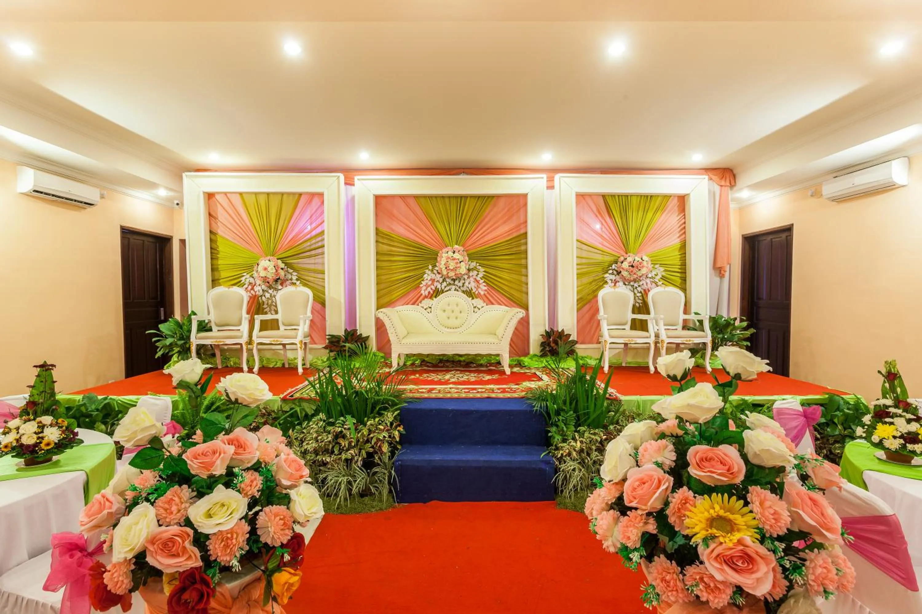 Banquet/Function facilities, Banquet Facilities in Mahatma Residence