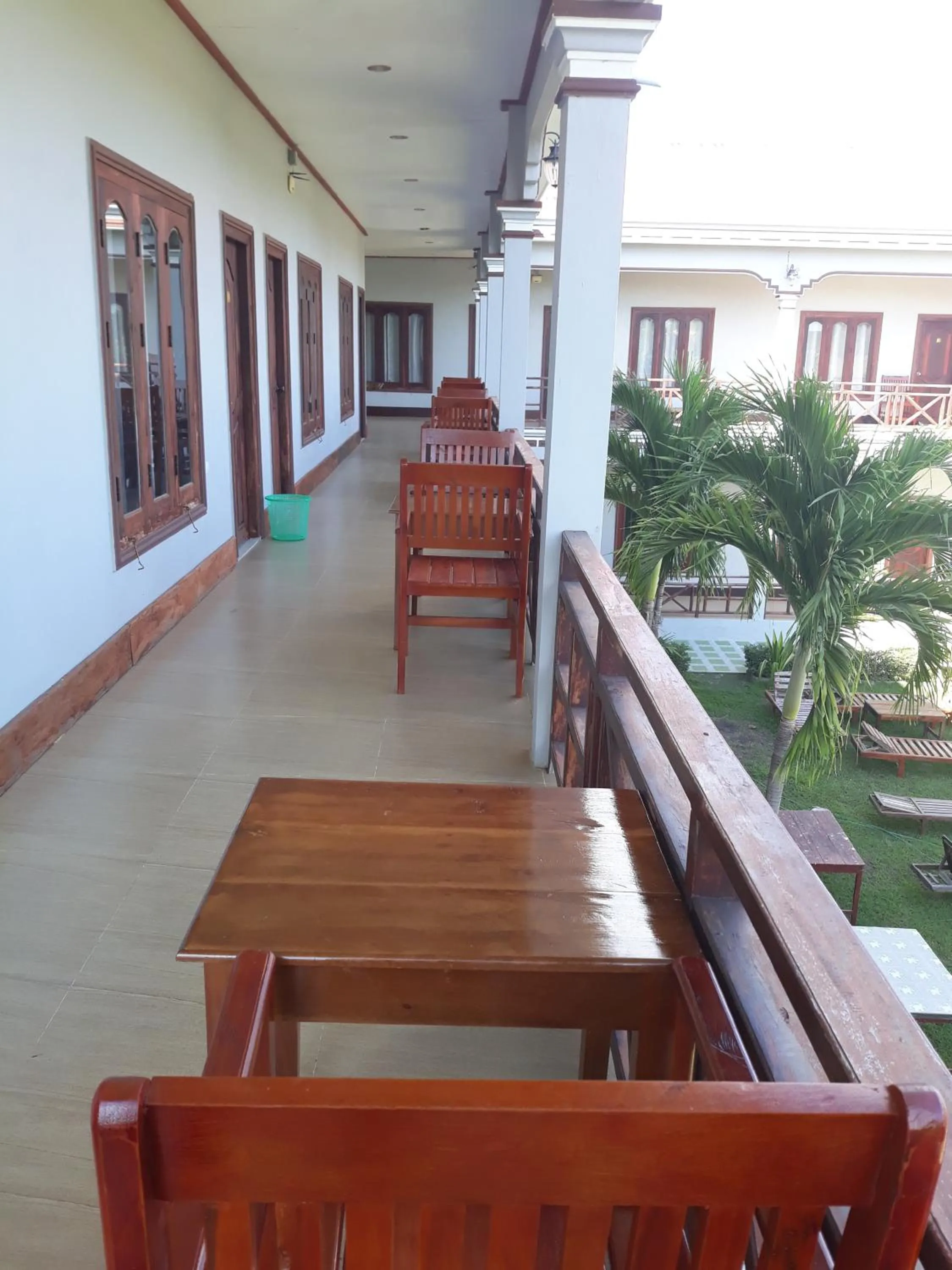 Mama Leurth Sunset Guesthouse